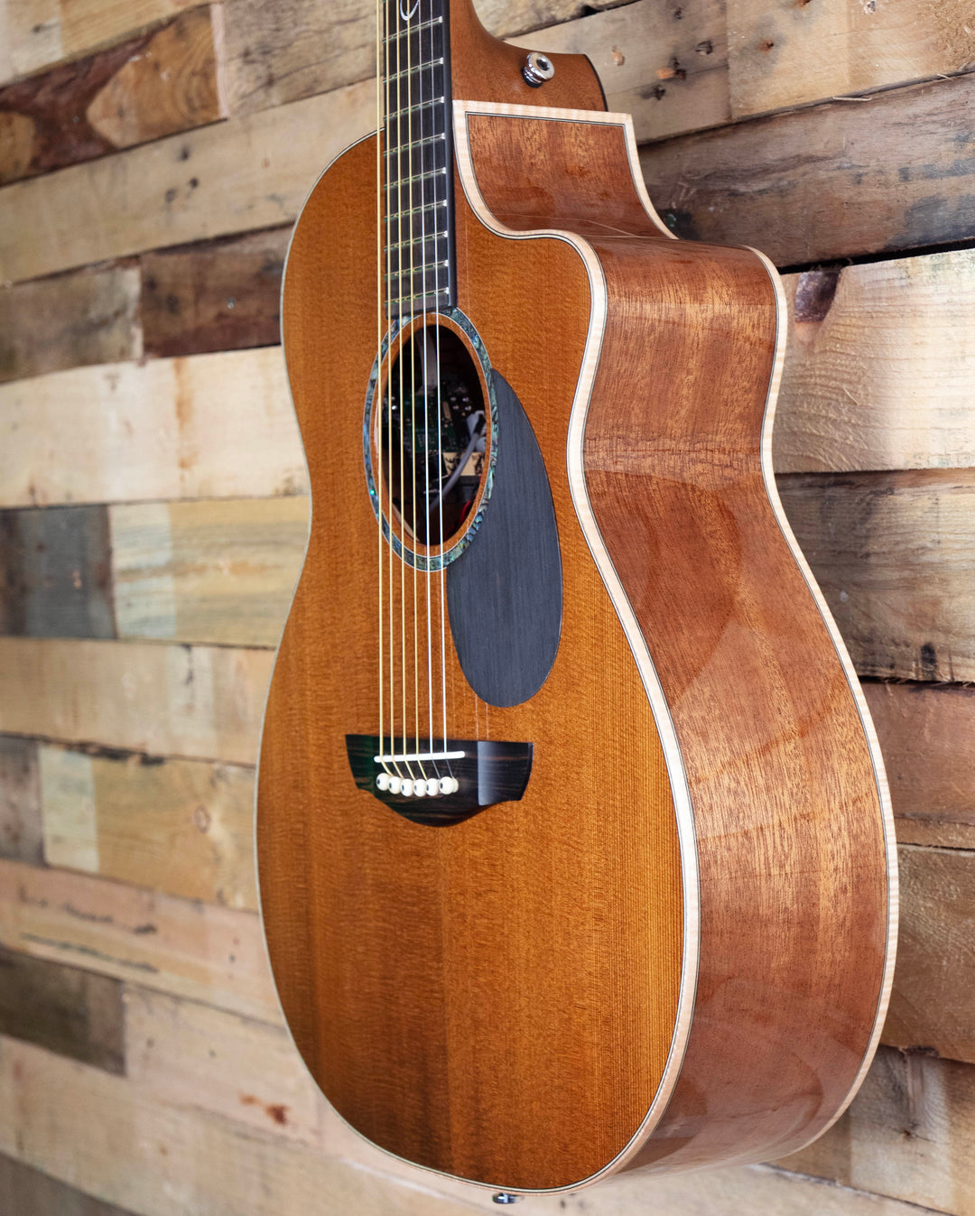 Faith PJE Legacy Earth Electro-Acoustic, All Solid, Torrefied Sitka Spruce Top, African Khaya Mahogany Back