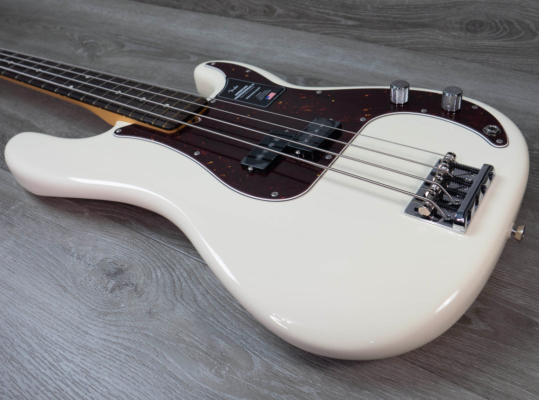 Bajo Fender American Professional II Precision, diapasón de palisandro, blanco olímpico