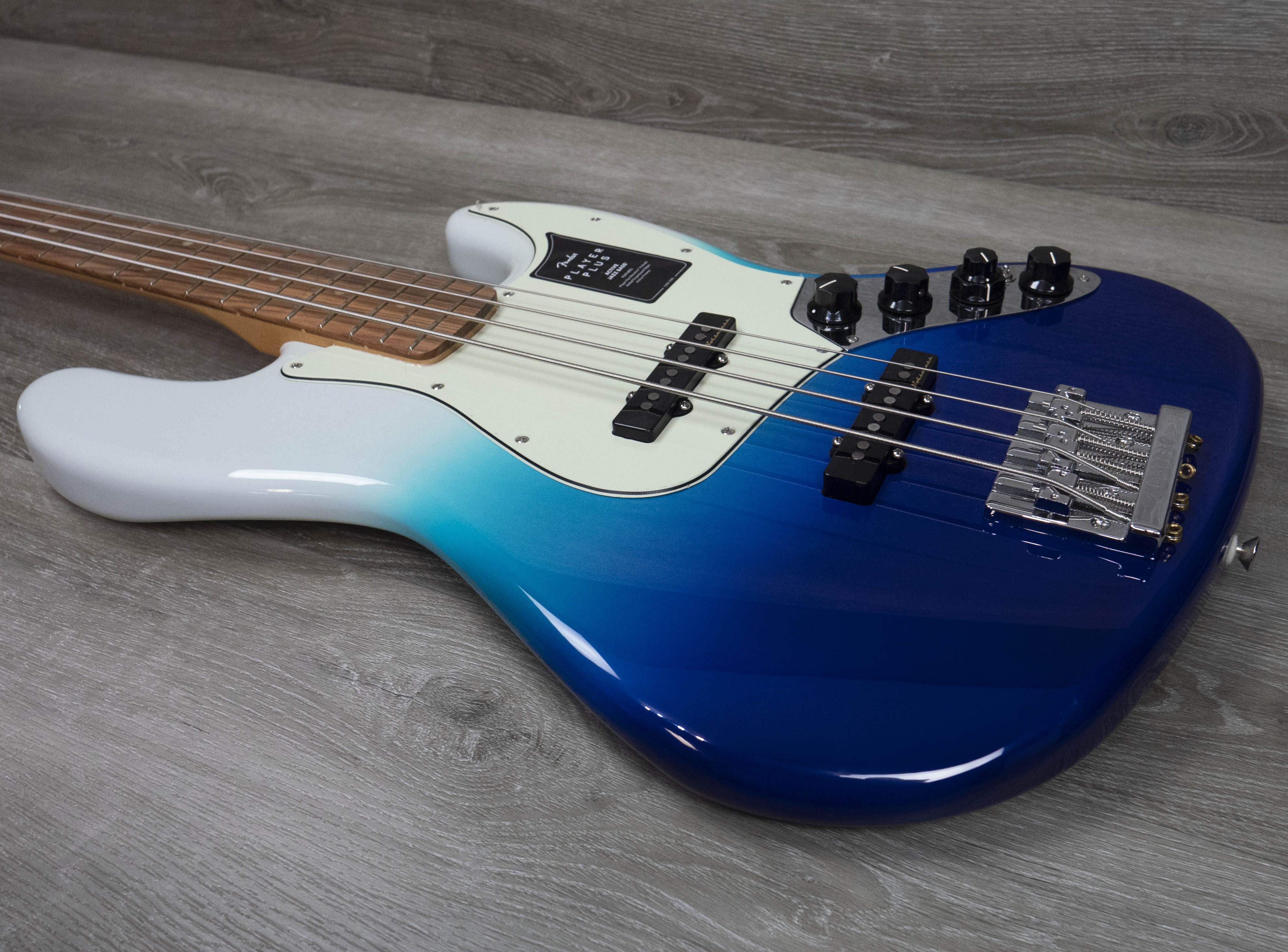 ベース Fender Player Plus Jazz Bass Pau Ferro Amazon.com: Fender Player Plus Jazz Bass, Belair Blue, Pau