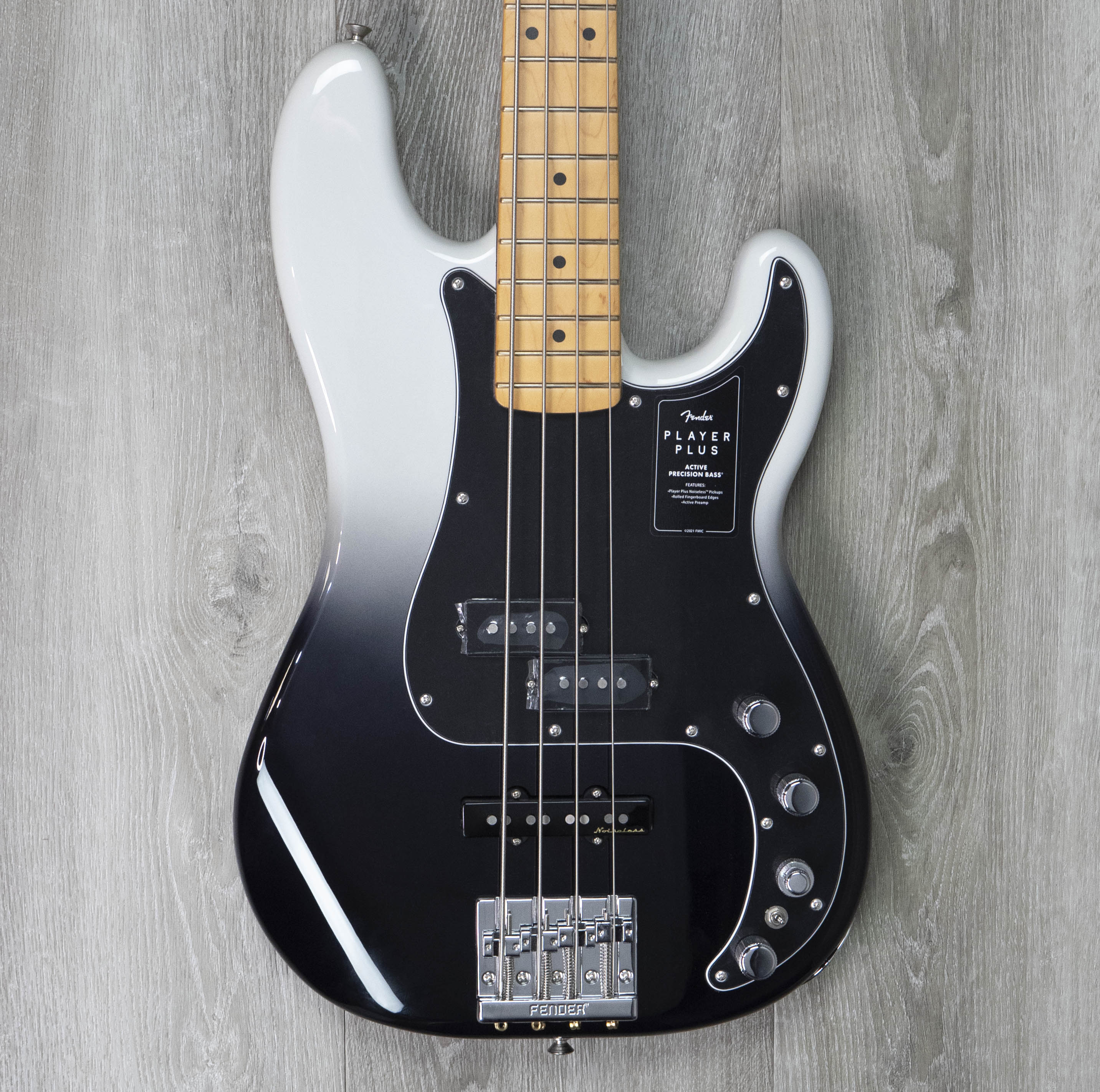 Fender Player Plus Precision Bass, Maple Fingerboard, Silver Smoke
