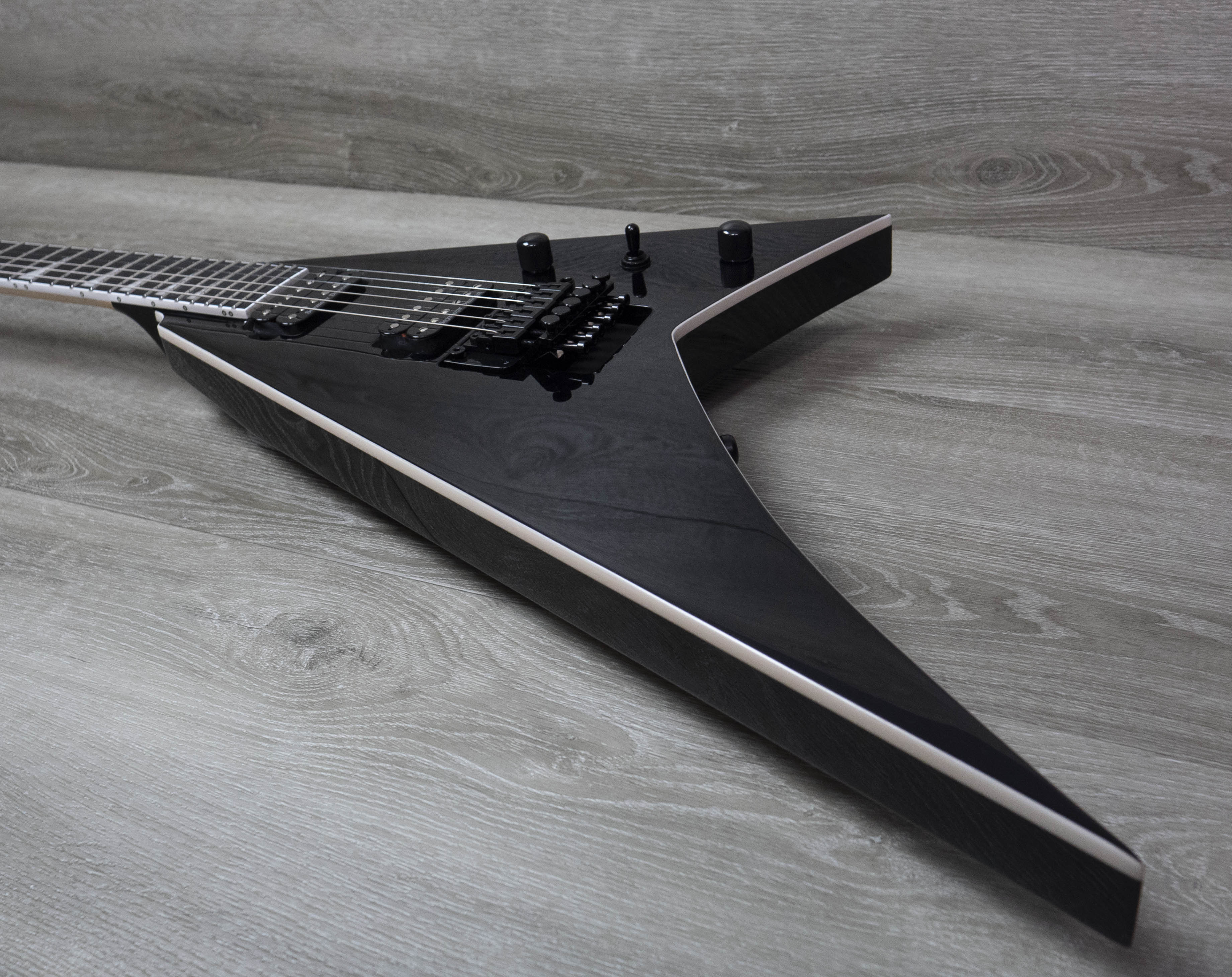 ギター Jackson / Pro Plus Series Rhoads RR24 ByaqLJPBoKCX5r3p3WQDrf.jpg