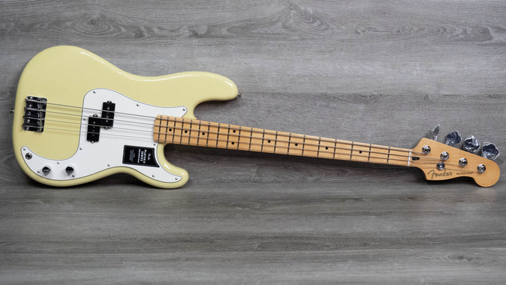 Bajo Fender Player II Precision, diapasón de arce, amarillo Hialeah