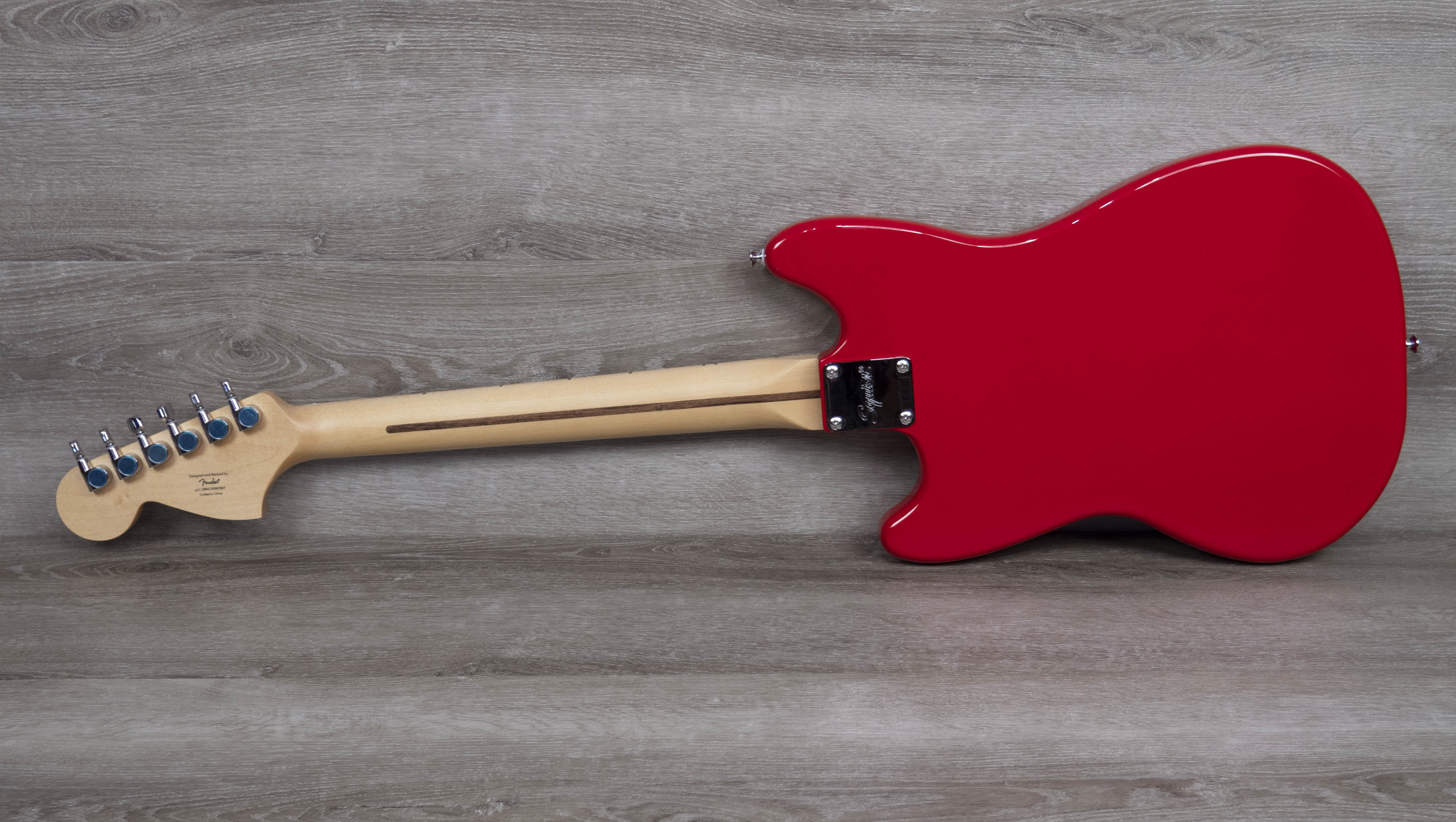 Squier Sonic Mustang, Maple Fingerboard, White Pickguard, Torino