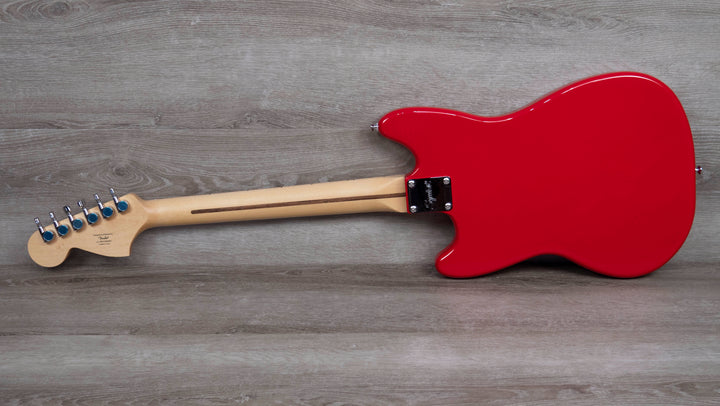 Squier Sonic Mustang, touche en érable, pickguard blanc, rouge Turin