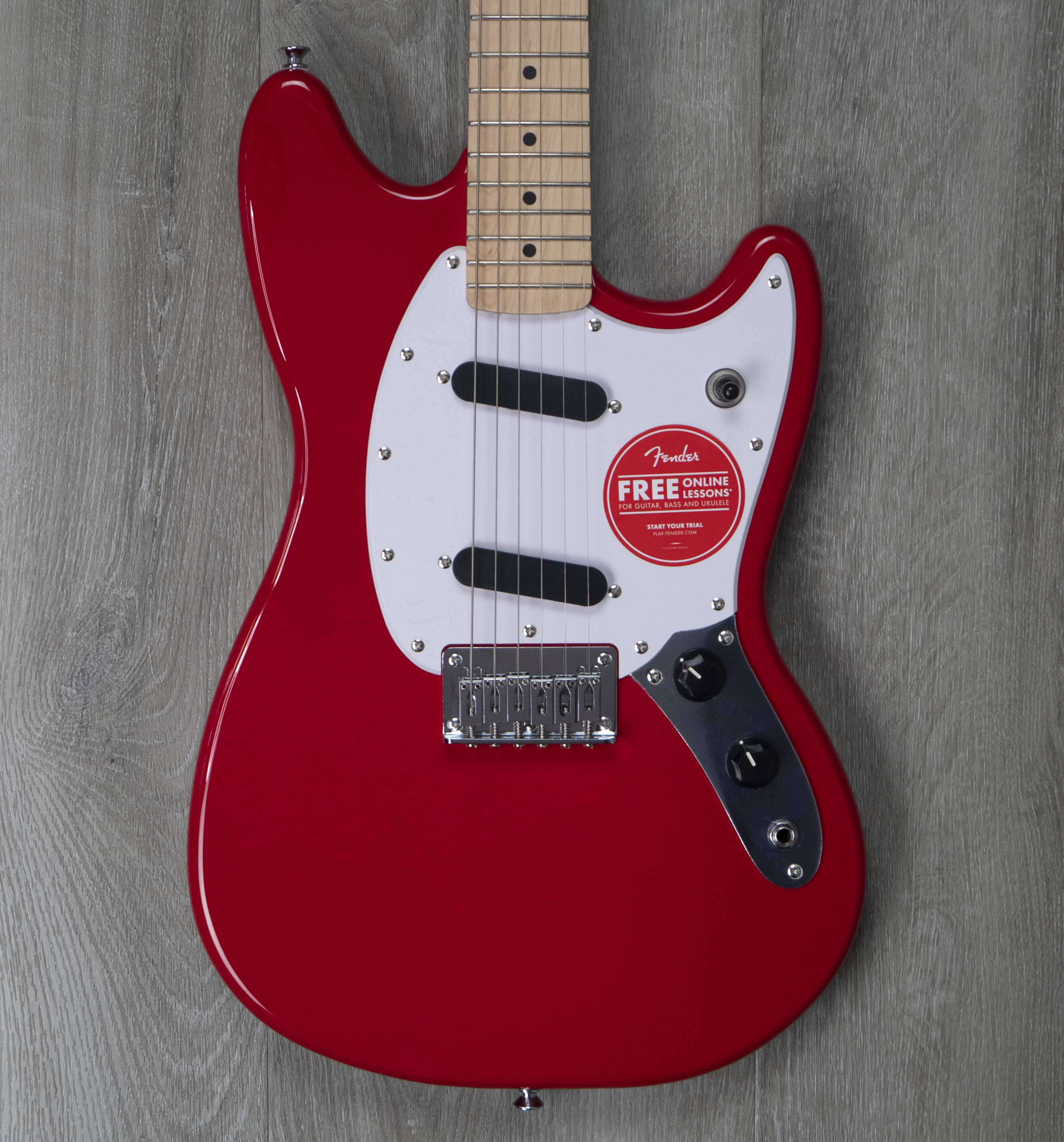 Squier Sonic Mustang, Maple Fingerboard, White Pickguard