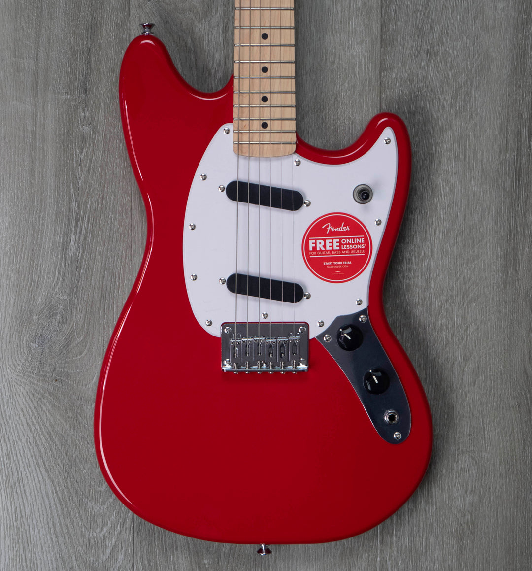 Squier Sonic Mustang, Maple Fingerboard, White Pickguard, Torino Red