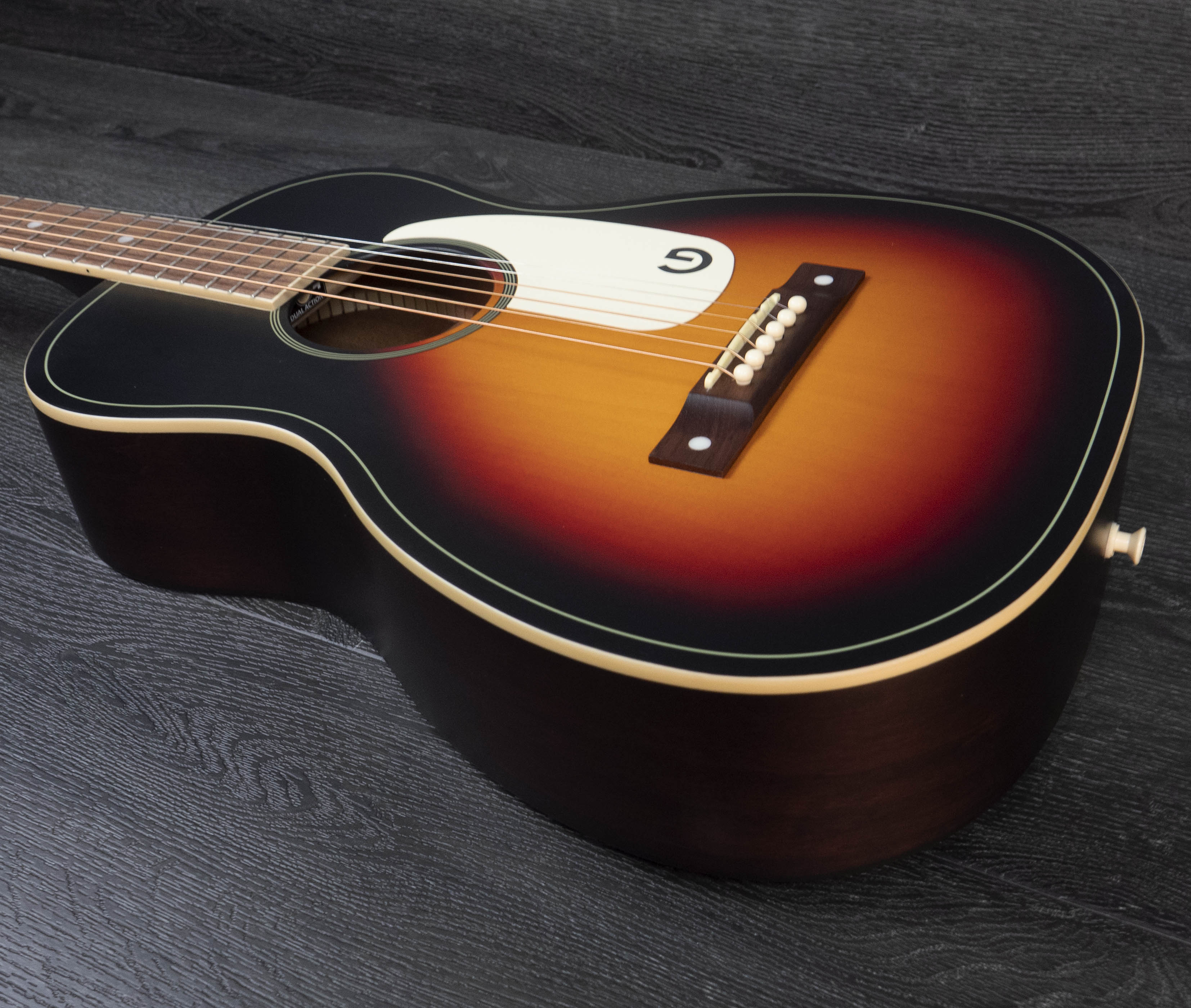 Gretsch Jim Dandy Parlour, Walnut Fingerboard, Aged White