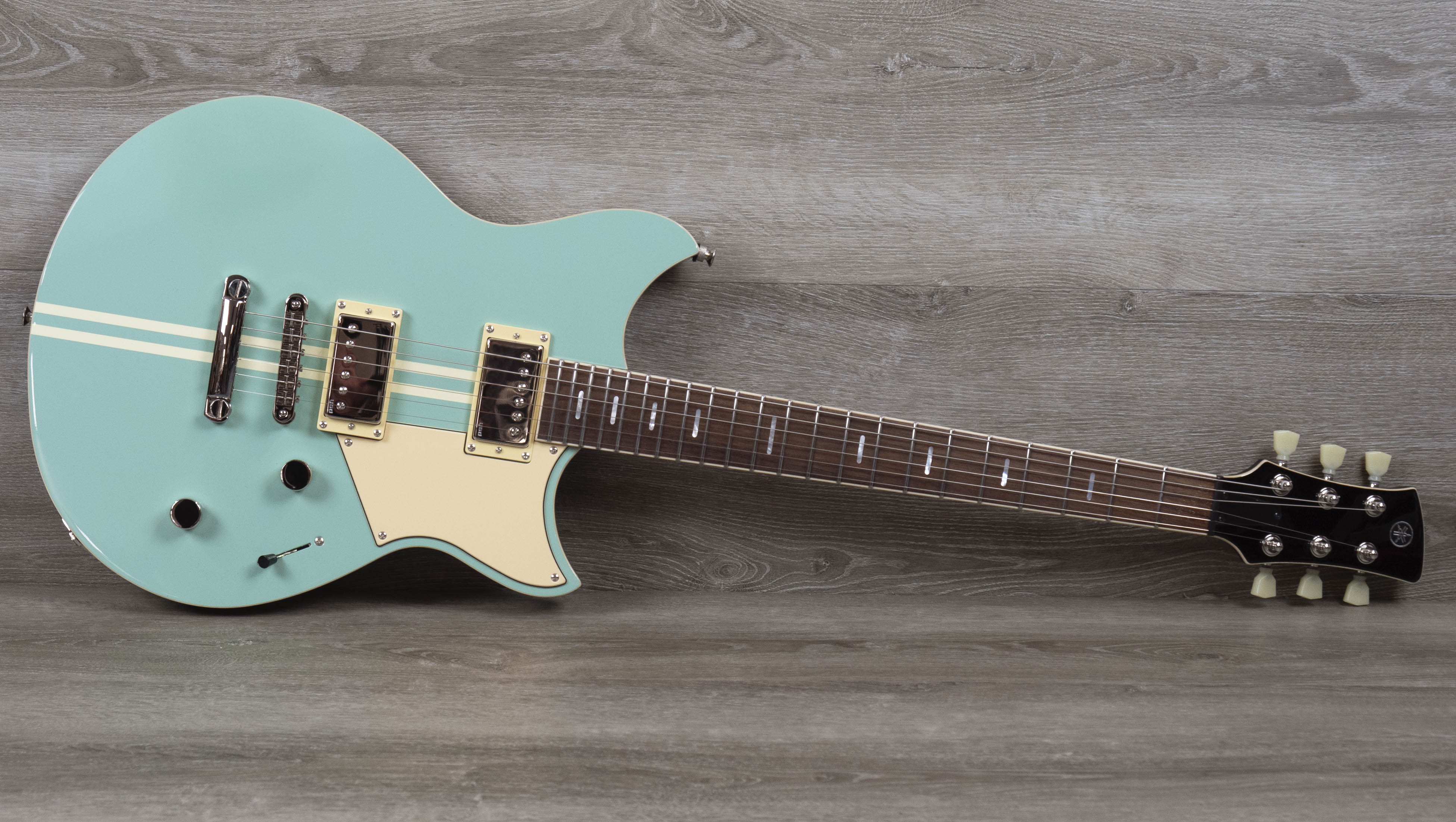 ギター YAMAHA REVSTAR Series RSS20 Sonic Blue Yamaha Revstar Standard RSS20 Electric Guitar, Sonic Blue