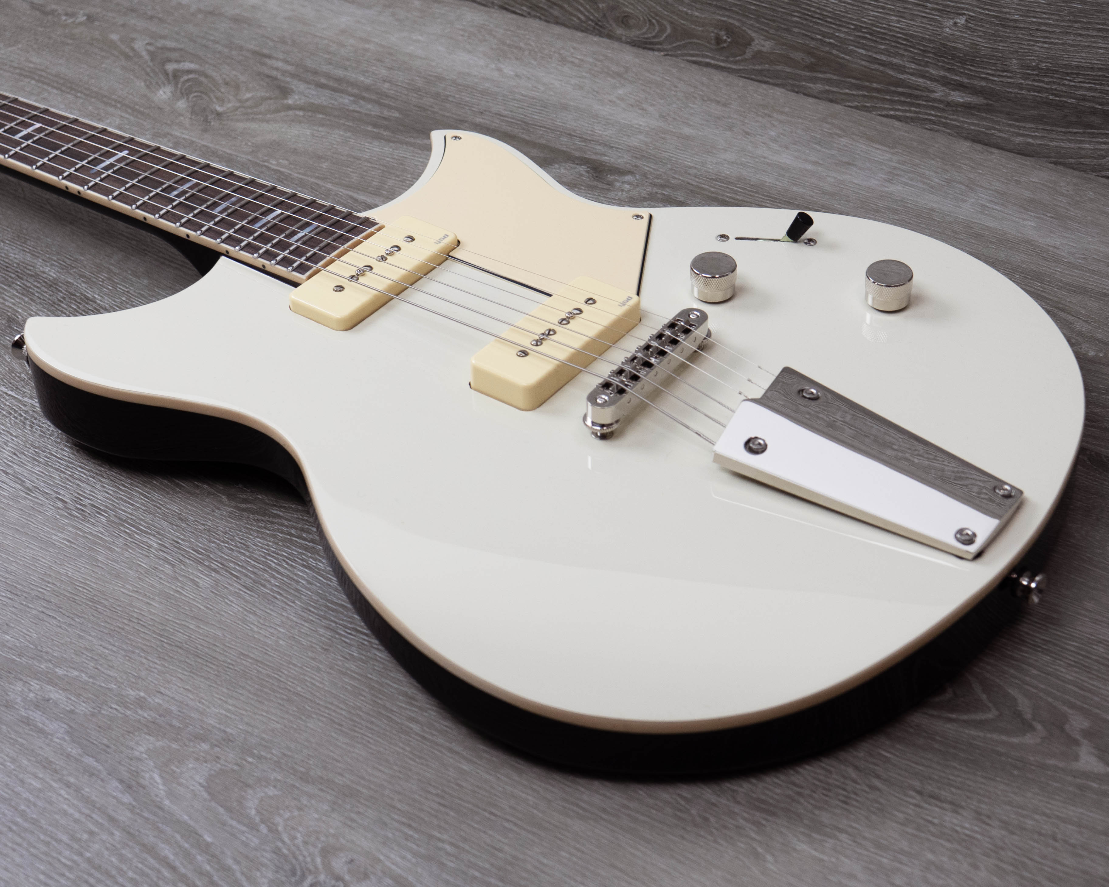 Yamaha RSS02T Revstar Standard Electric Guitar, Vintage White – A