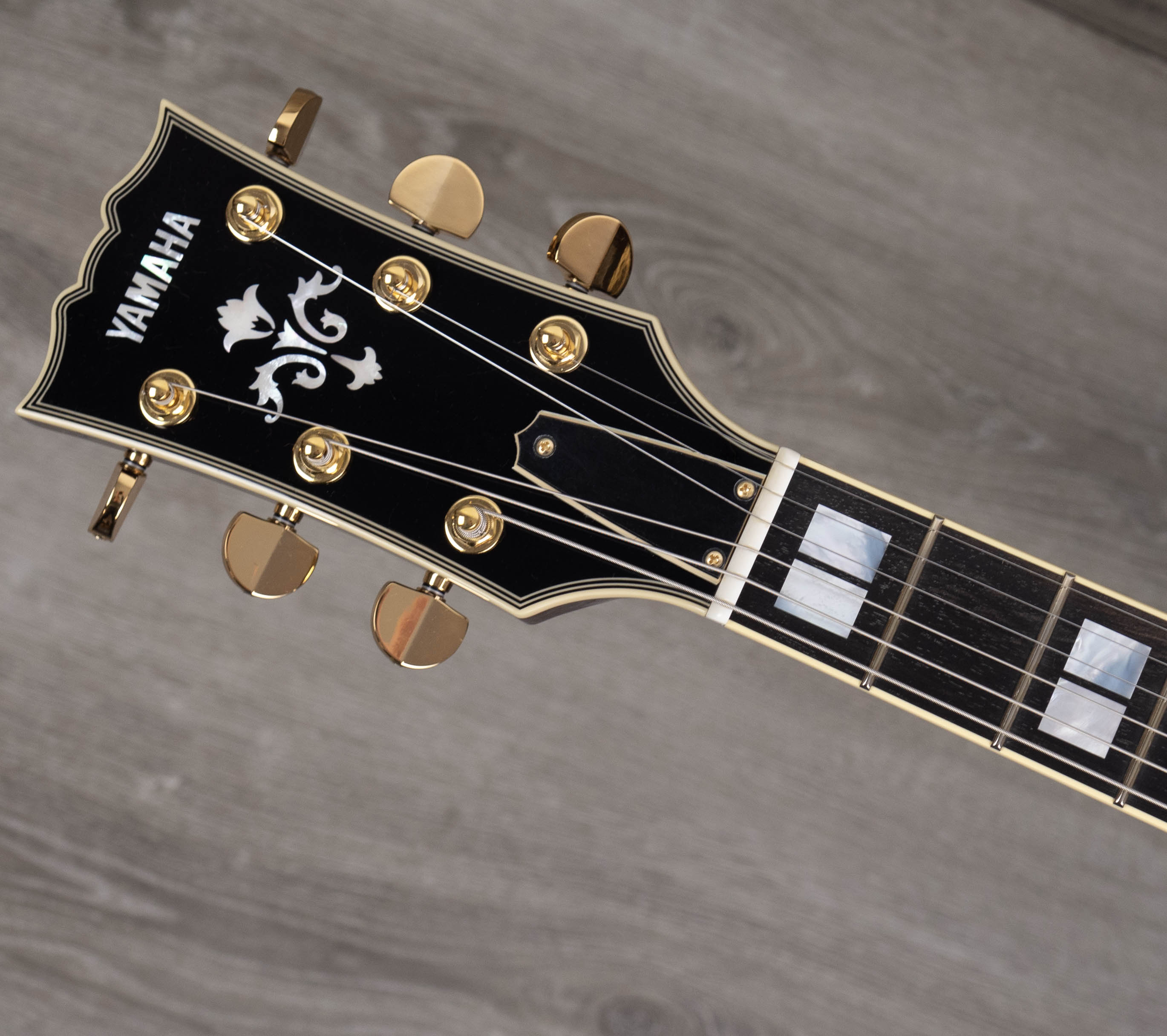 Yamaha SA2200 Semi-Acoustic Guitar, Old Violin Sunburst – A Strings