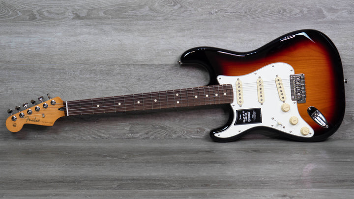 Fender Player II Stratocaster para zurdos, diapasón de palisandro, Sunburst de 3 colores