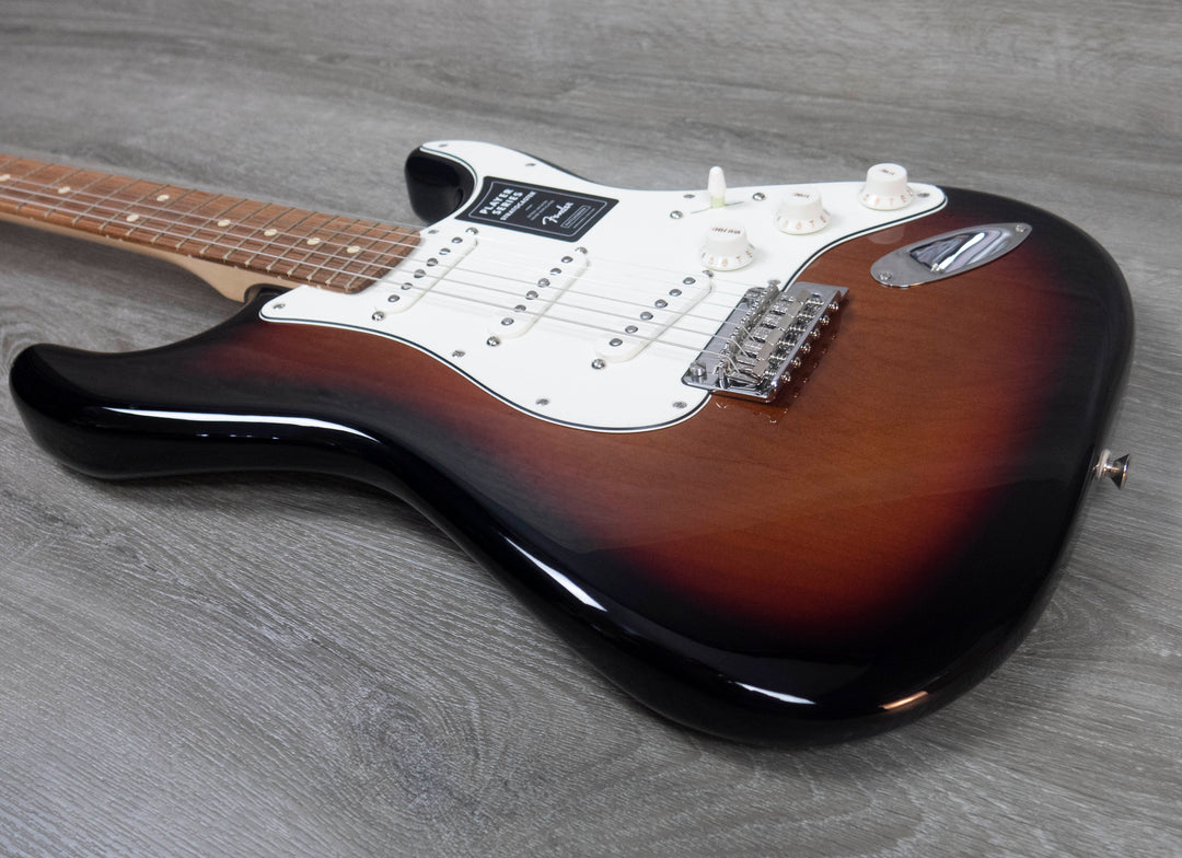Fender Player Stratocaster, Pau Ferro Fingerboard, 3-colour Sunburst
