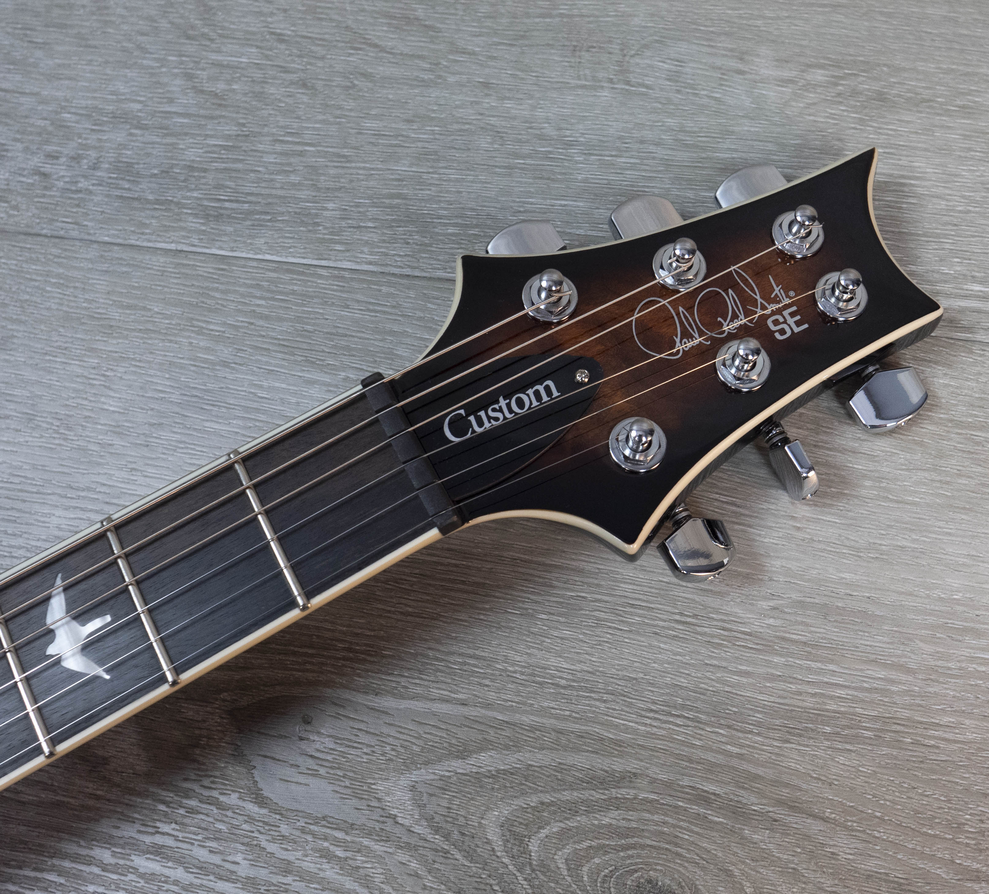 PRS SE Custom 24 Deluxe Quilt, Black Goldburst – A Strings