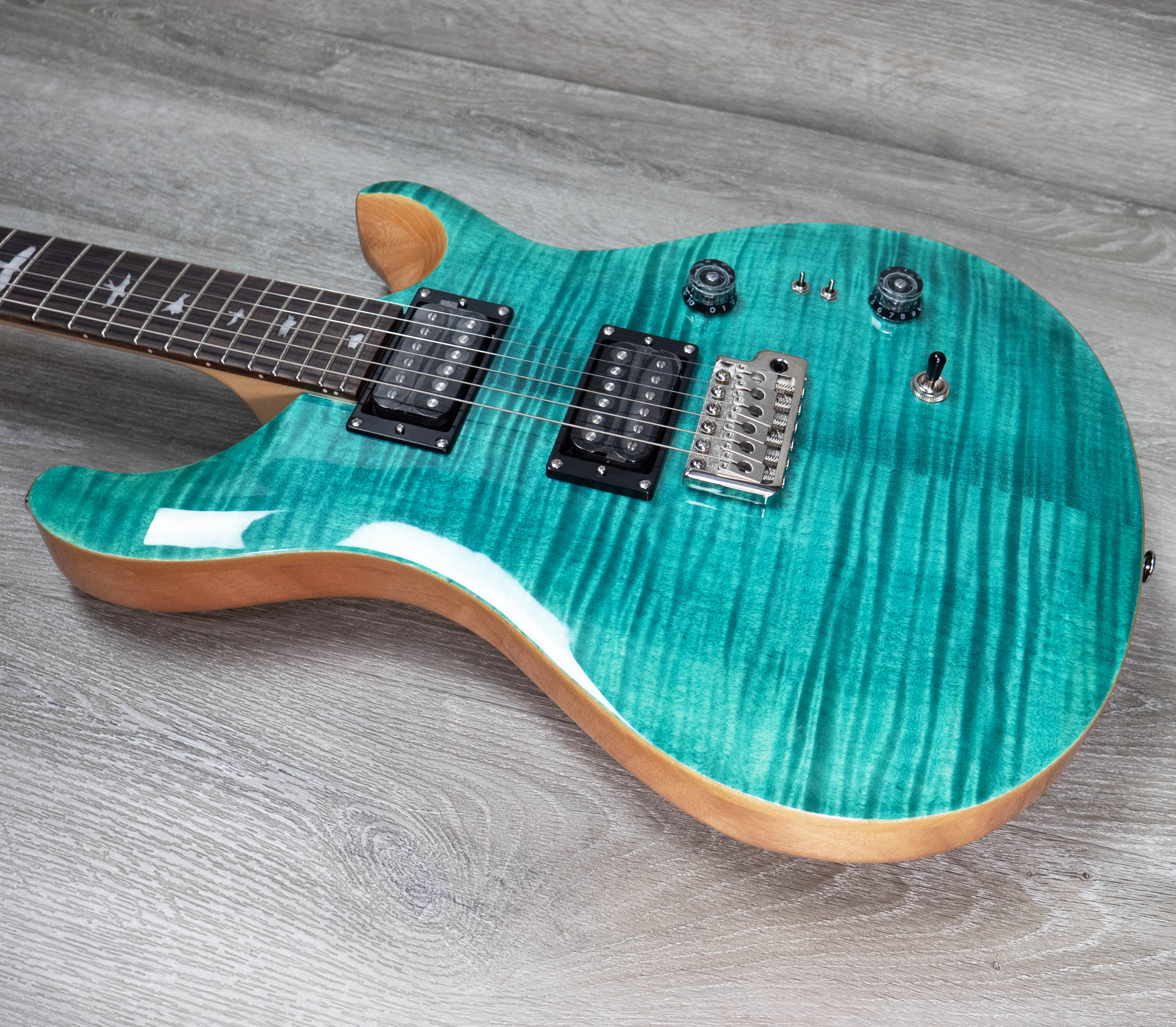PRS SE custom 24-08 turquoise 純正ケース付き PRS SE Custom 24-08 in Turquoise – nafiriguitar.com