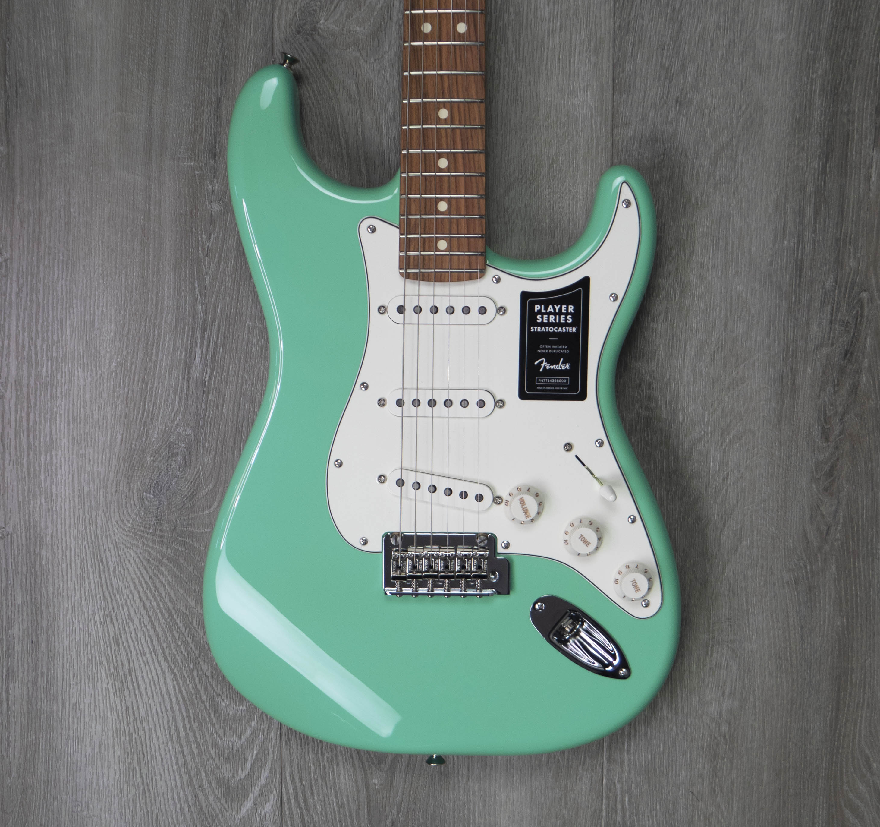 Fender Player Stratocaster, Pau Ferro Fingerboard, Sea Foam Green