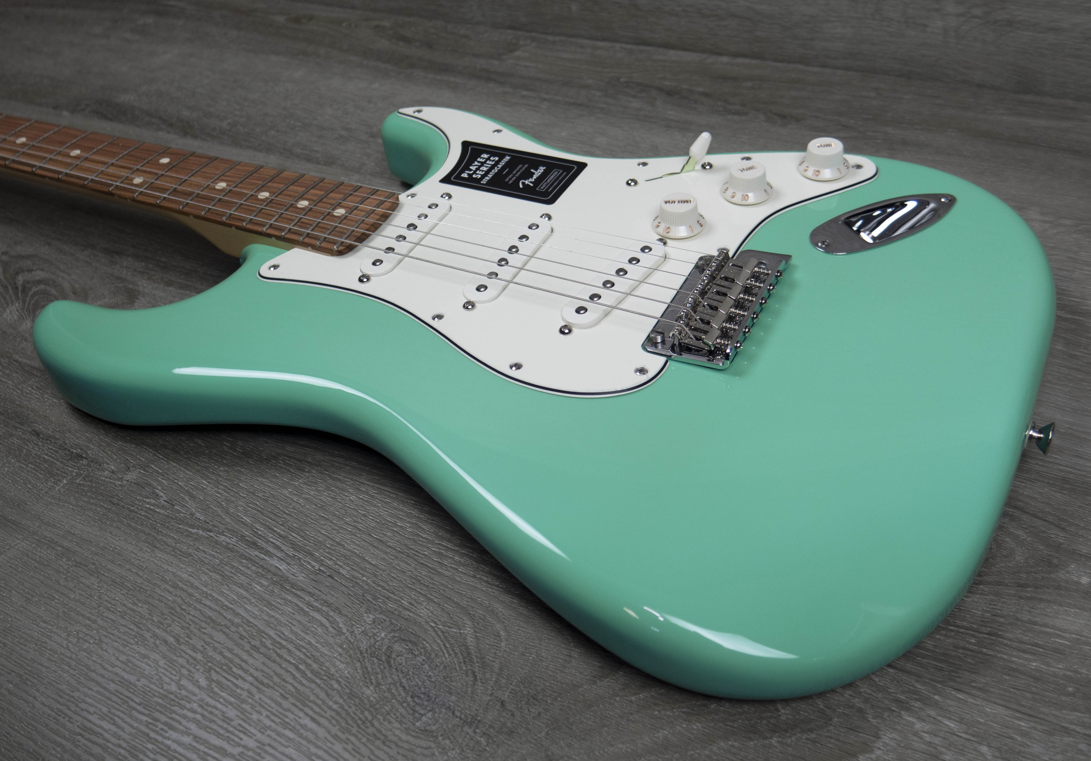 Fender Player Stratocaster, Pau Ferro Fingerboard, Sea Foam Green