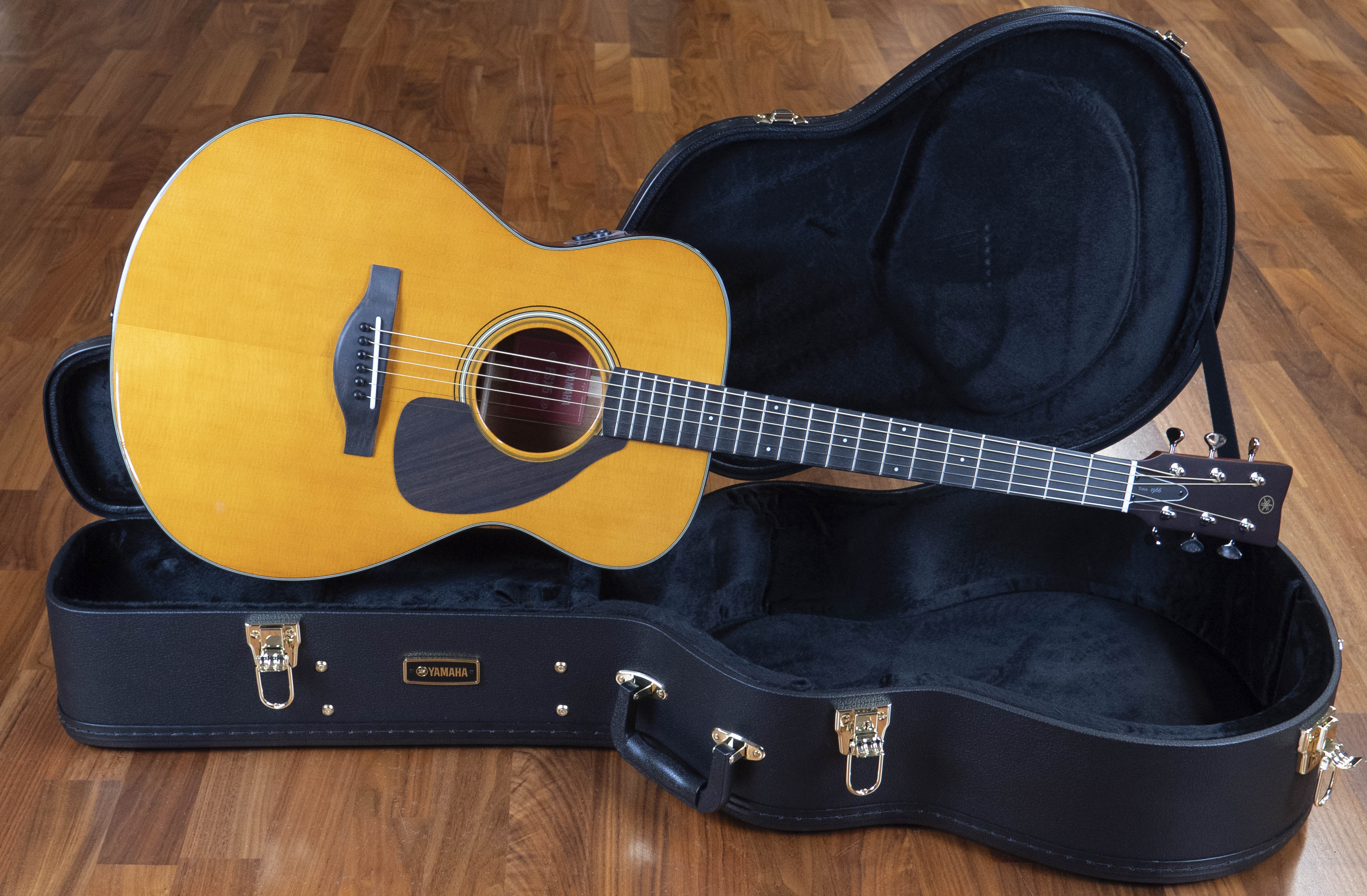 Yamaha FSX5G Red Label Acoustic Guitar, Vintage Natural – A Strings