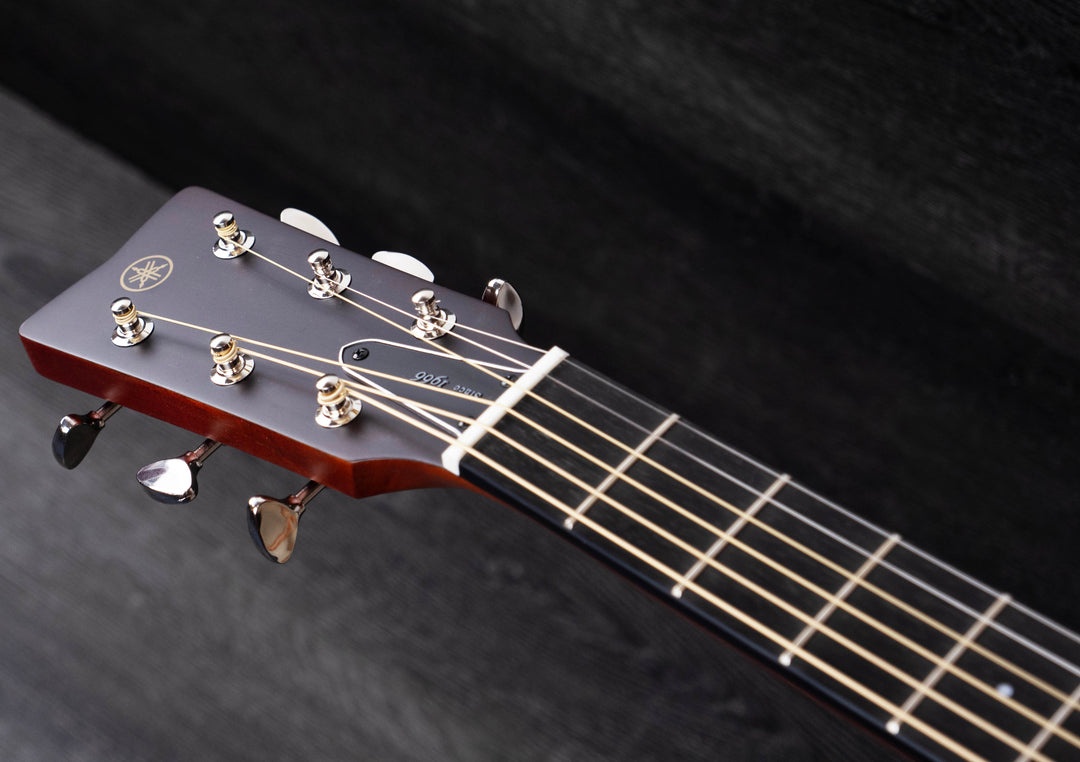 Yamaha FSX5G Red Label Acoustic Guitar, Vintage Natural