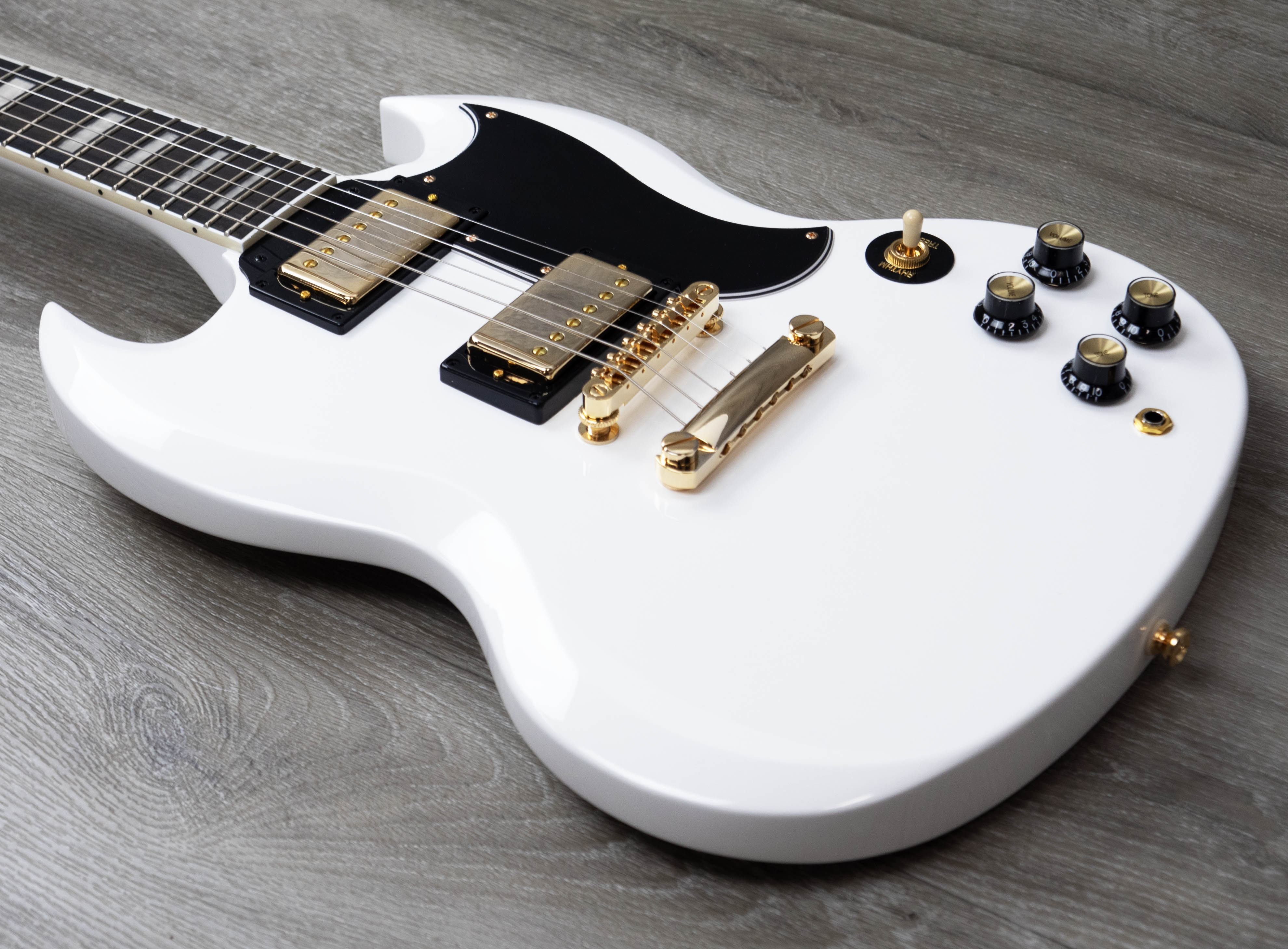 Epiphone SG Custom, Alpine White – A Strings
