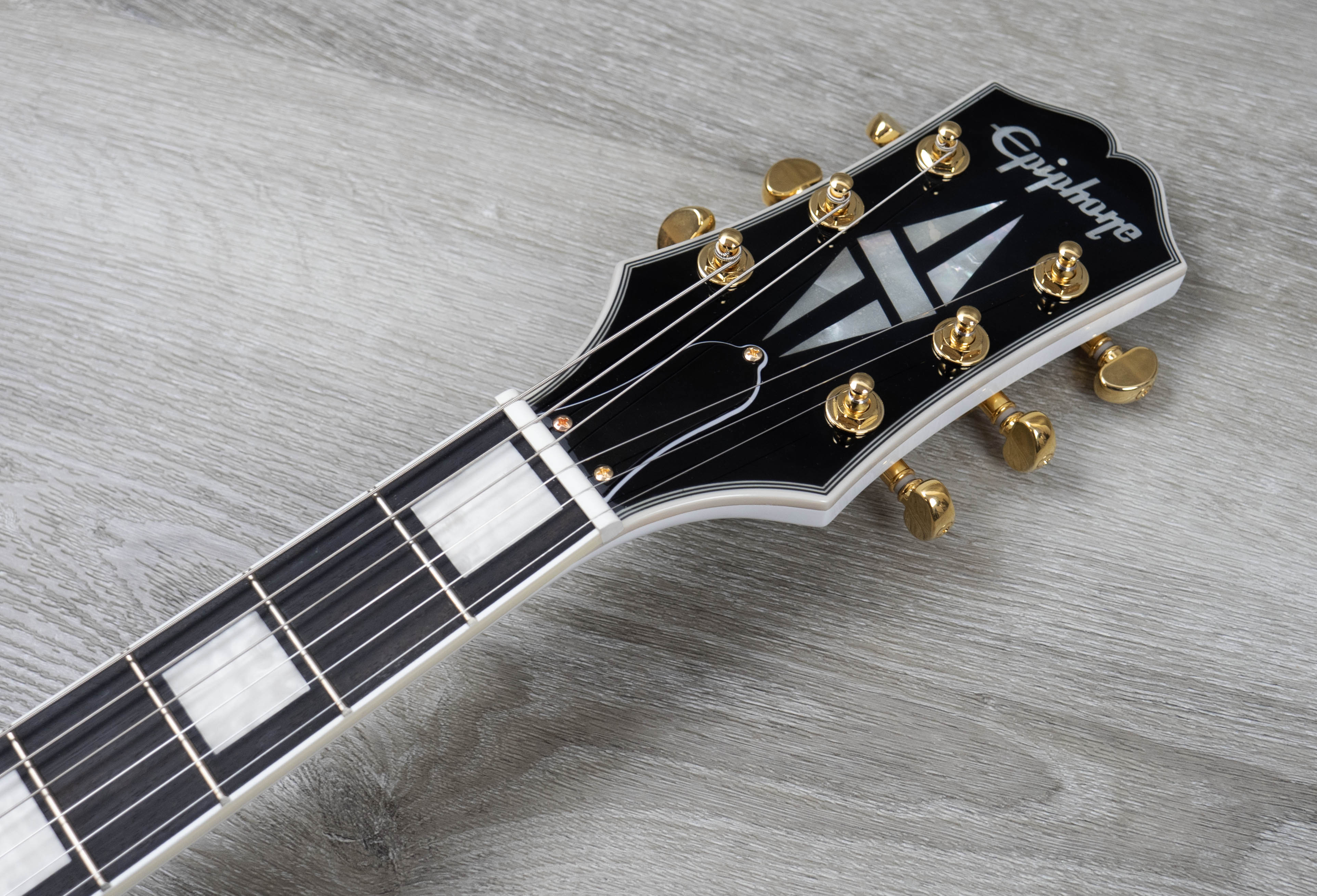 Epiphone SG Custom, Alpine White – A Strings
