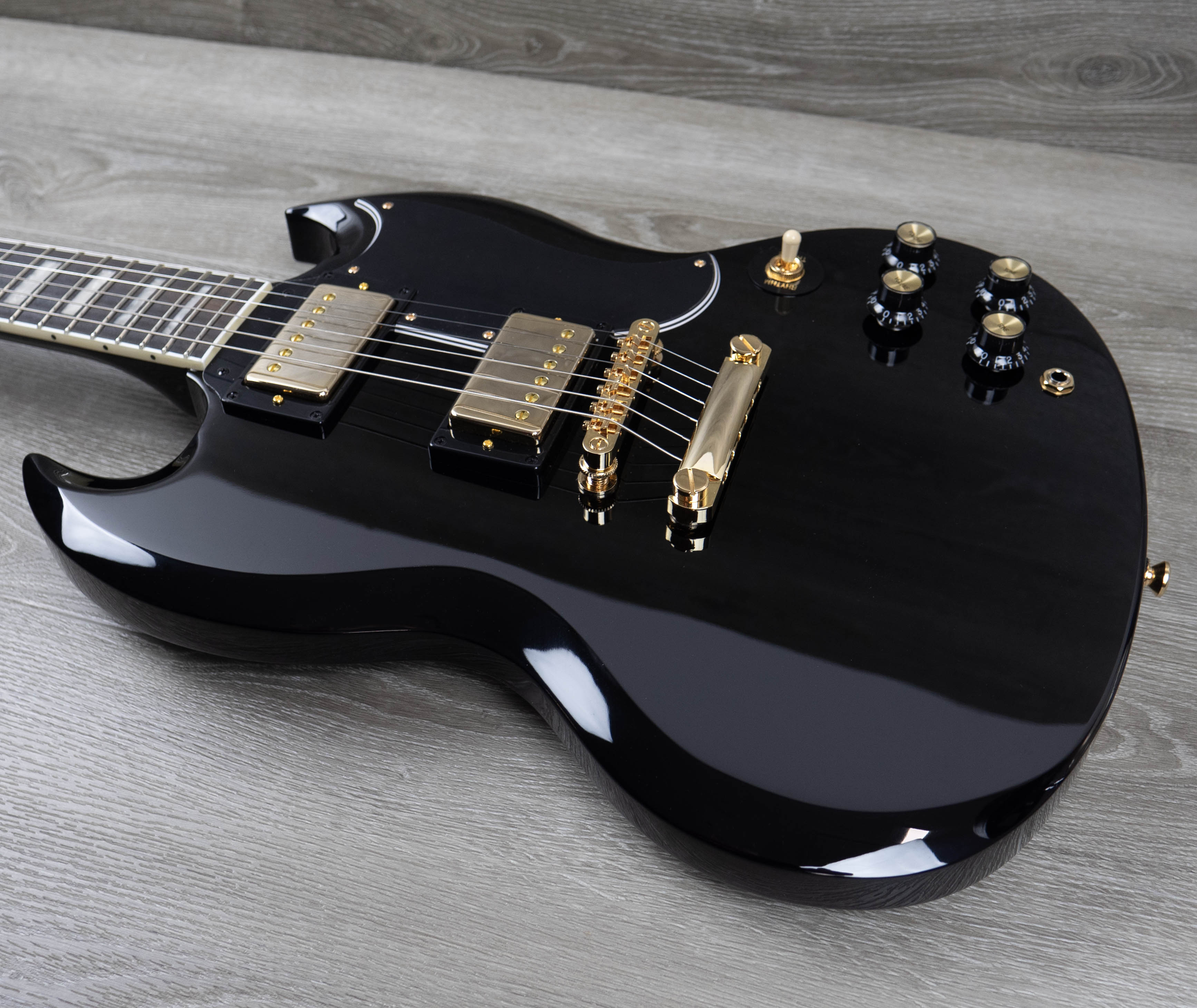 Epiphone SG Custom, Ebony – A Strings