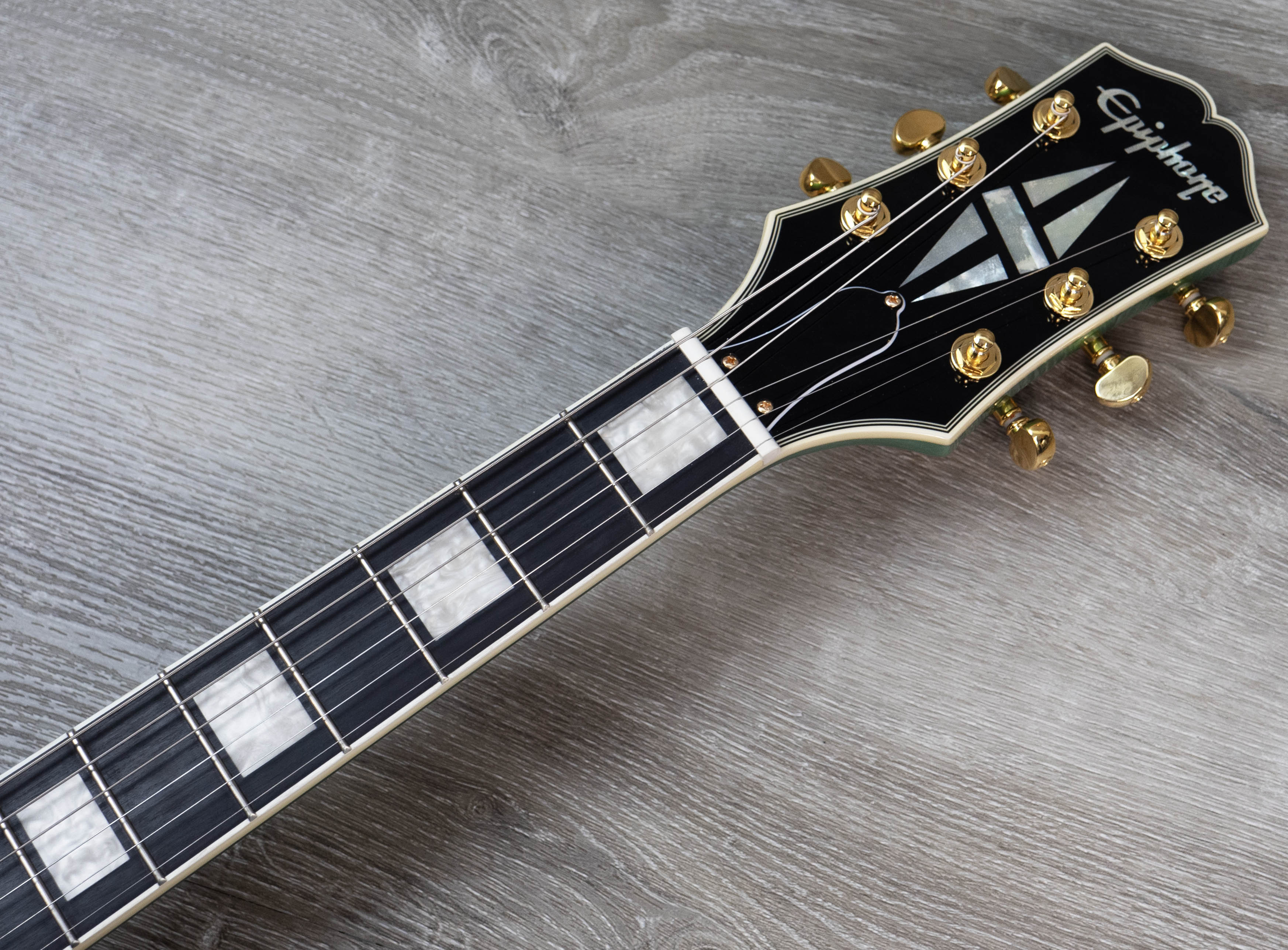 美品Epiphone SG Custom Limited Edition 3PU Epiphone SG Custom Exclusive, Inverness Green – A Strings