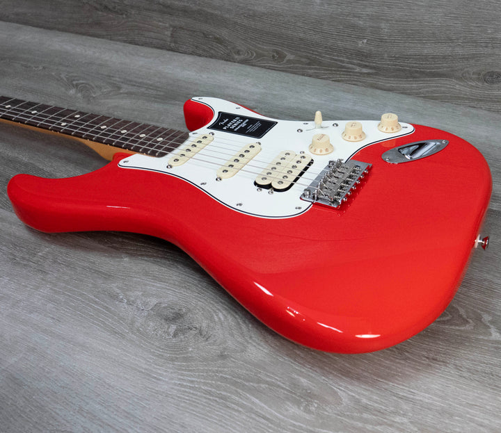 Fender Player II Stratocaster HSS, touche en palissandre, rouge corail