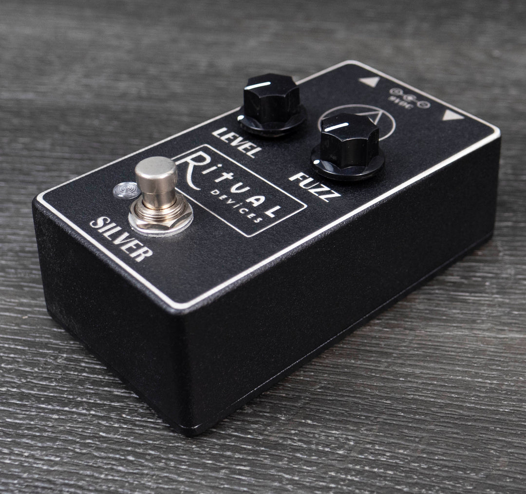 Ritual Devices SILVER FUZZ Effects Pedal