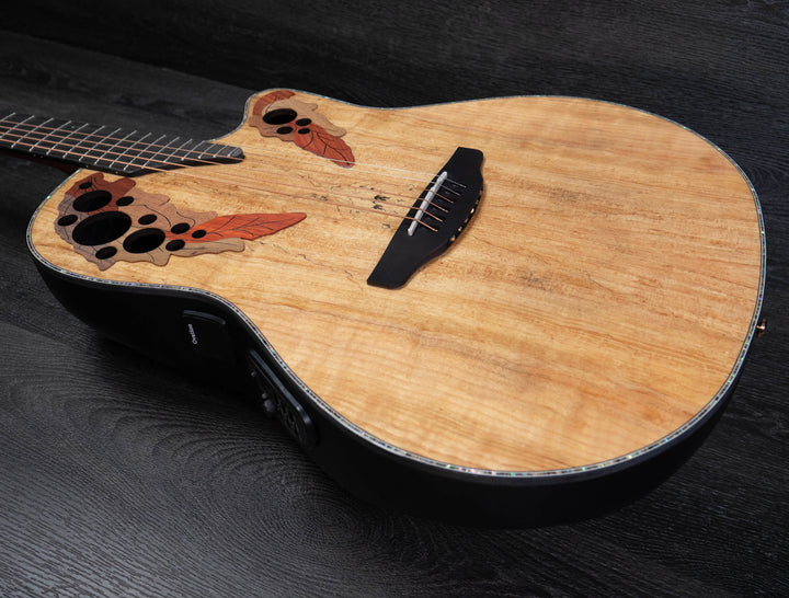 Ovation CE44P-SM Celebrity Elite, arce veteado