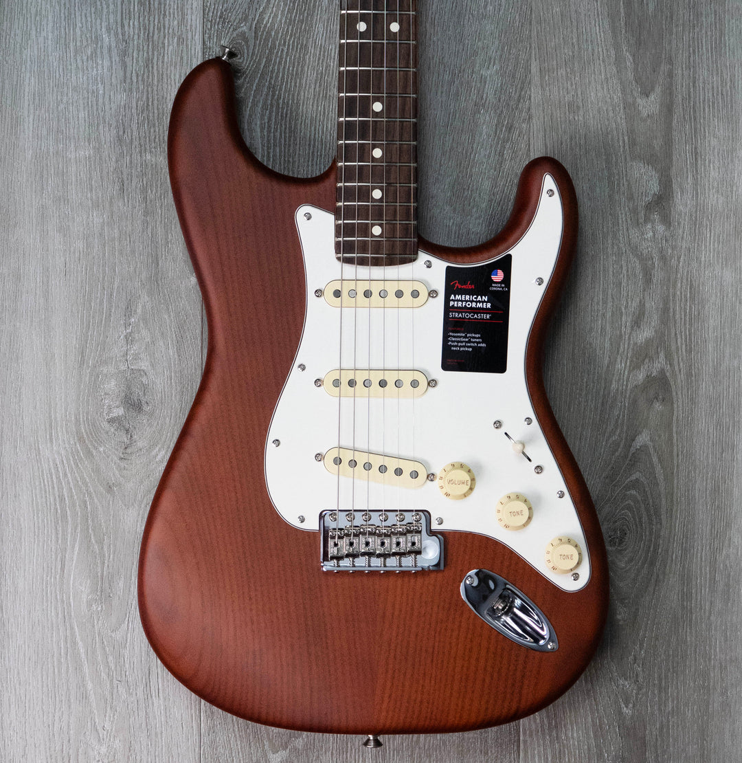 Fender Edición limitada American Performer Timber Stratocaster, diapasón de palisandro, color moca