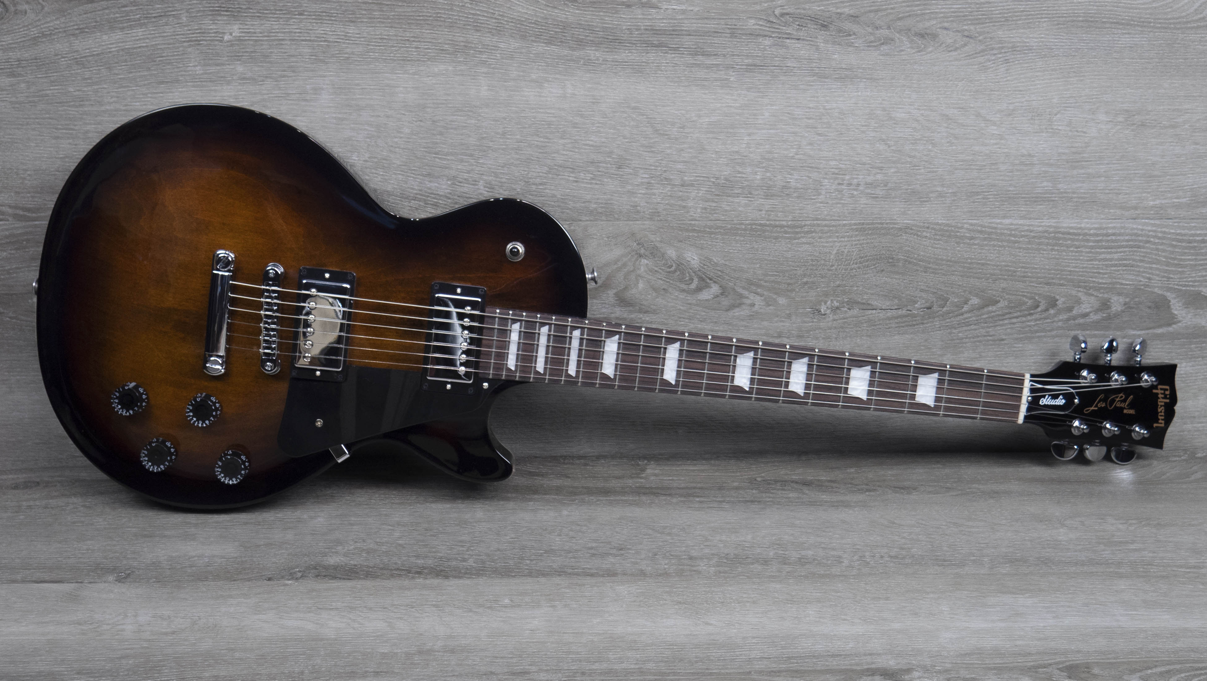 Gibson Les Paul Studio, Smokehouse Burst – A Strings