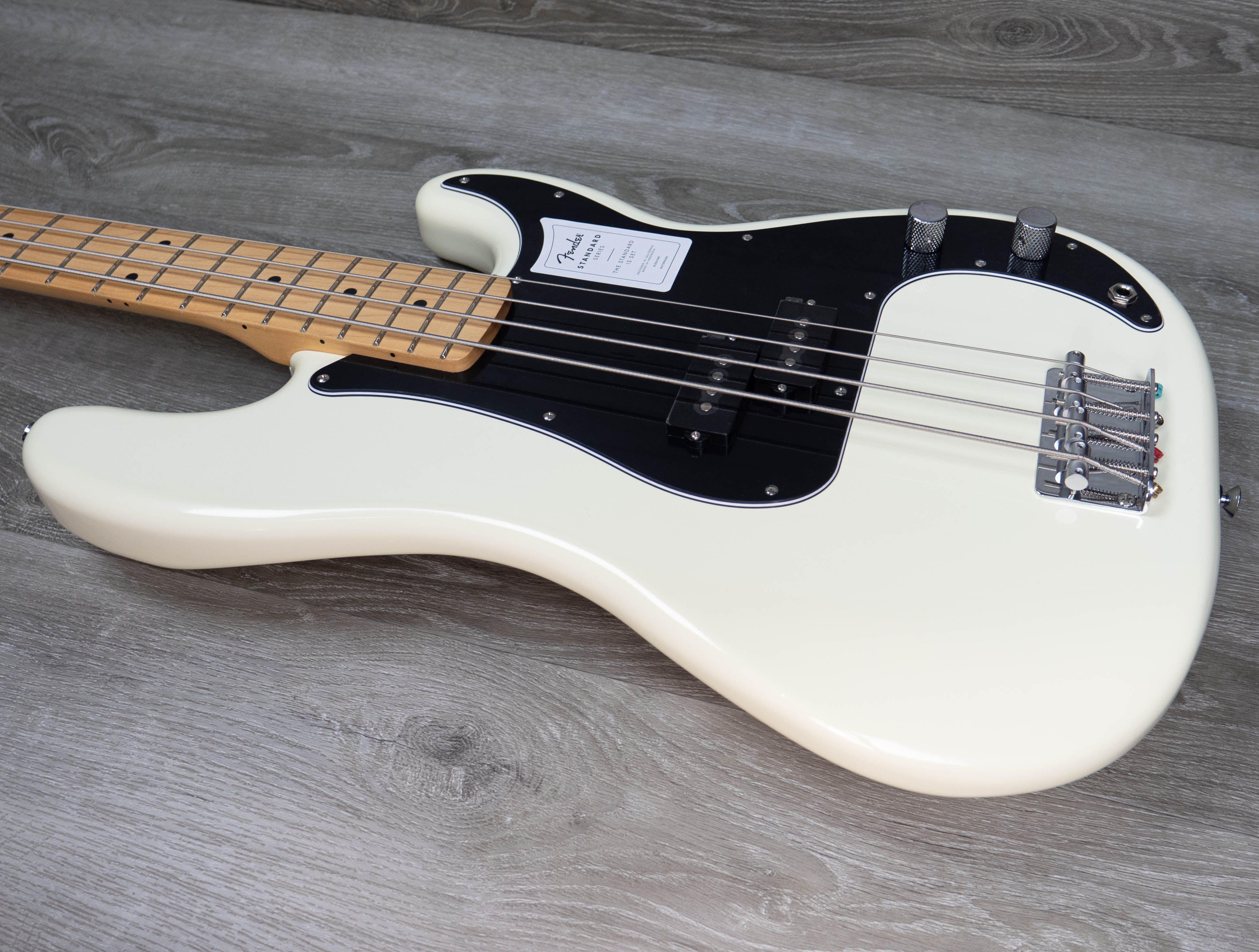 Fender Standard Precision Bass, Maple Fingerboard, Olympic White