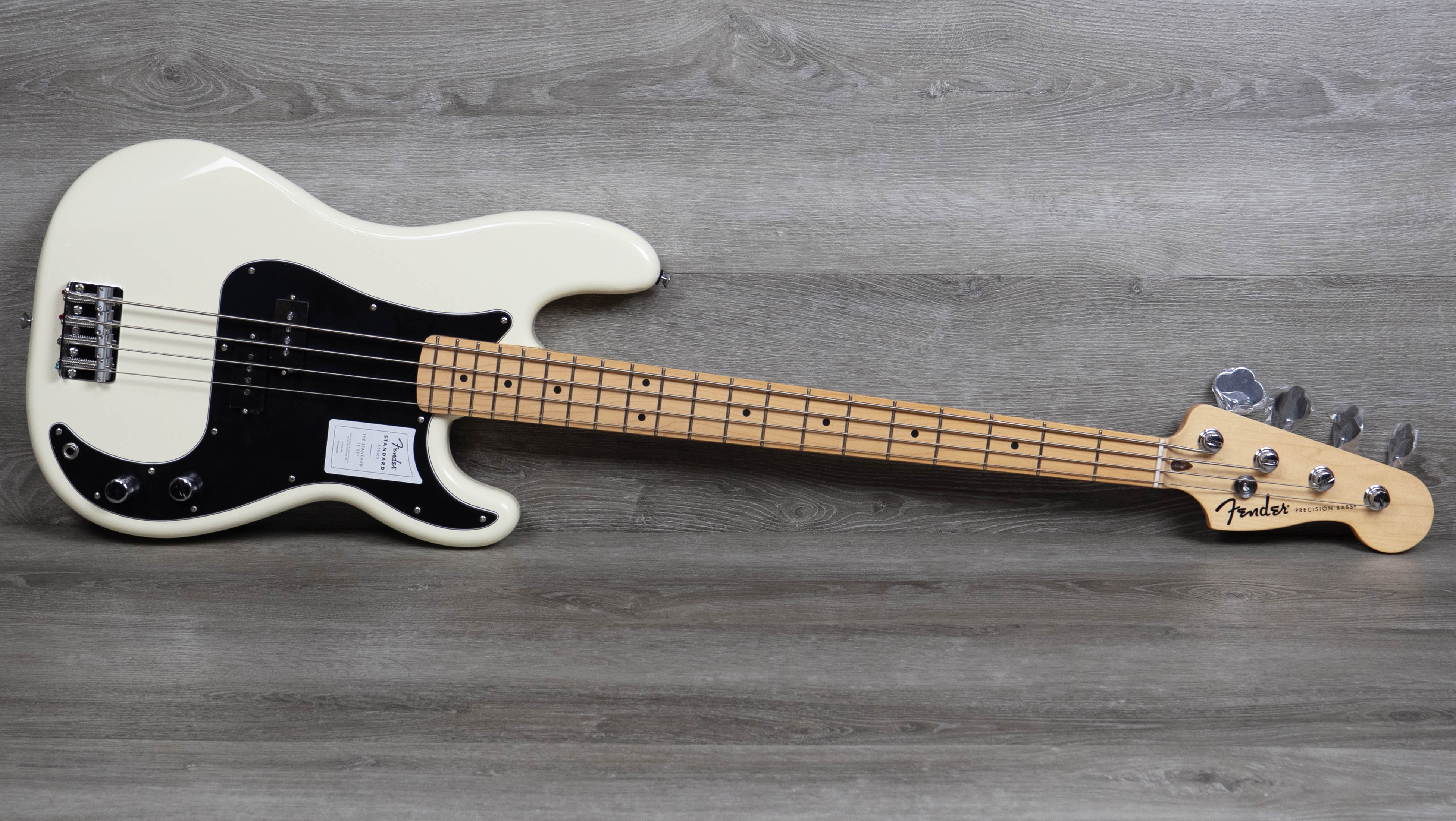 Fender Standard Precision Bass, Maple Fingerboard, Olympic White