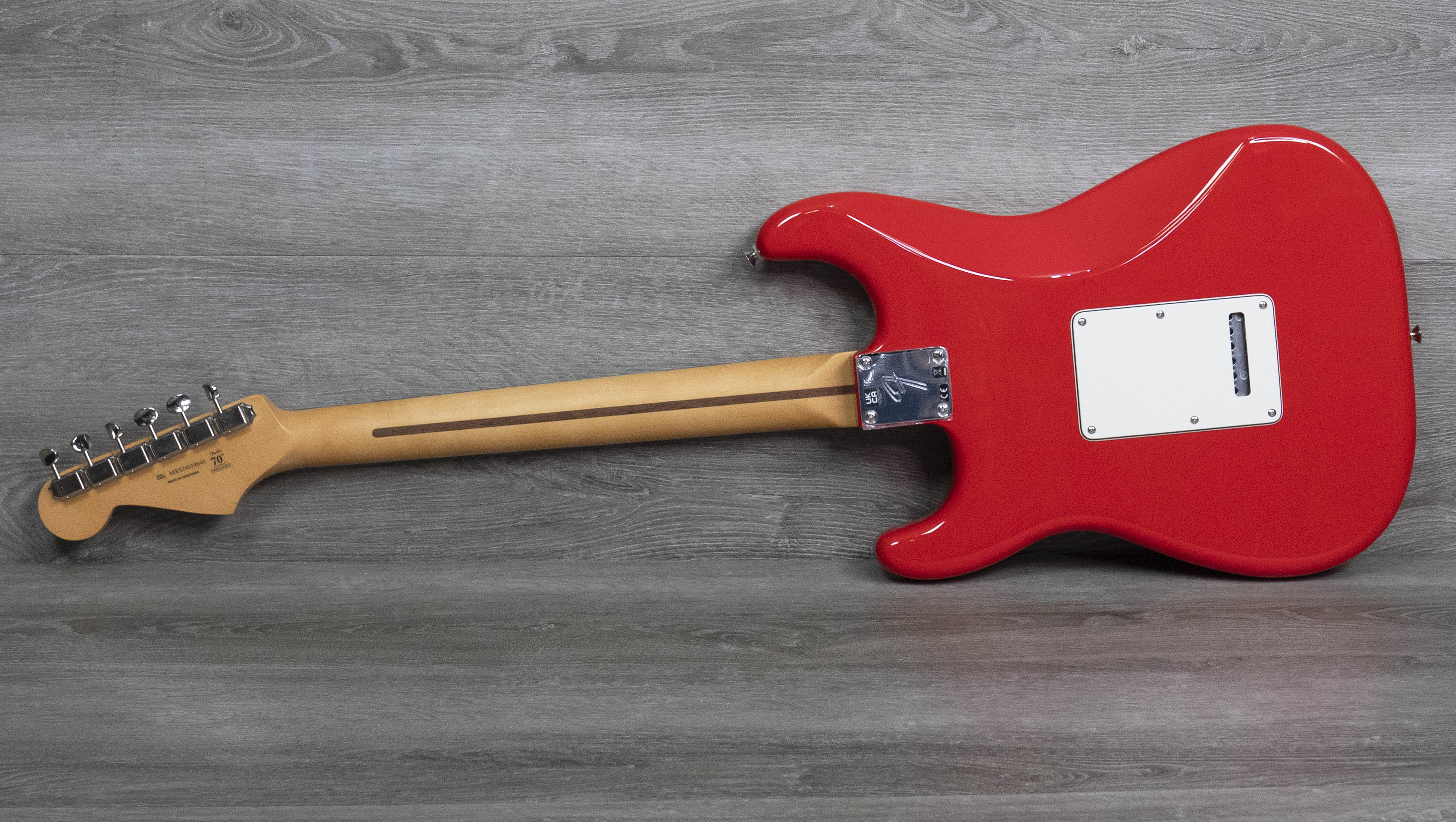 Fender Player II Stratocaster, Rosewood Fingerboard, Coral Red – A