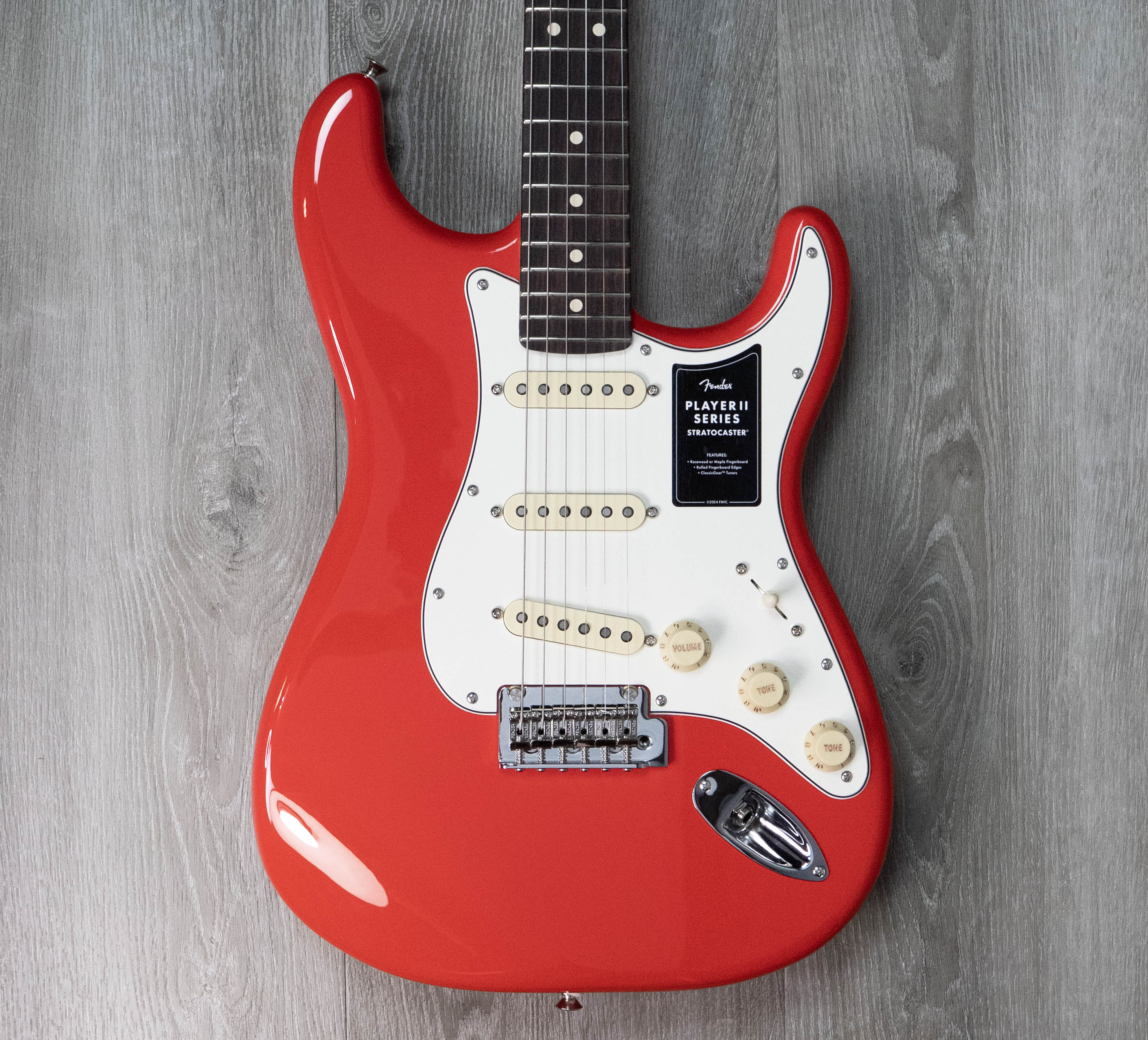 Fender Player II Stratocaster, Rosewood Fingerboard, Coral Red – A