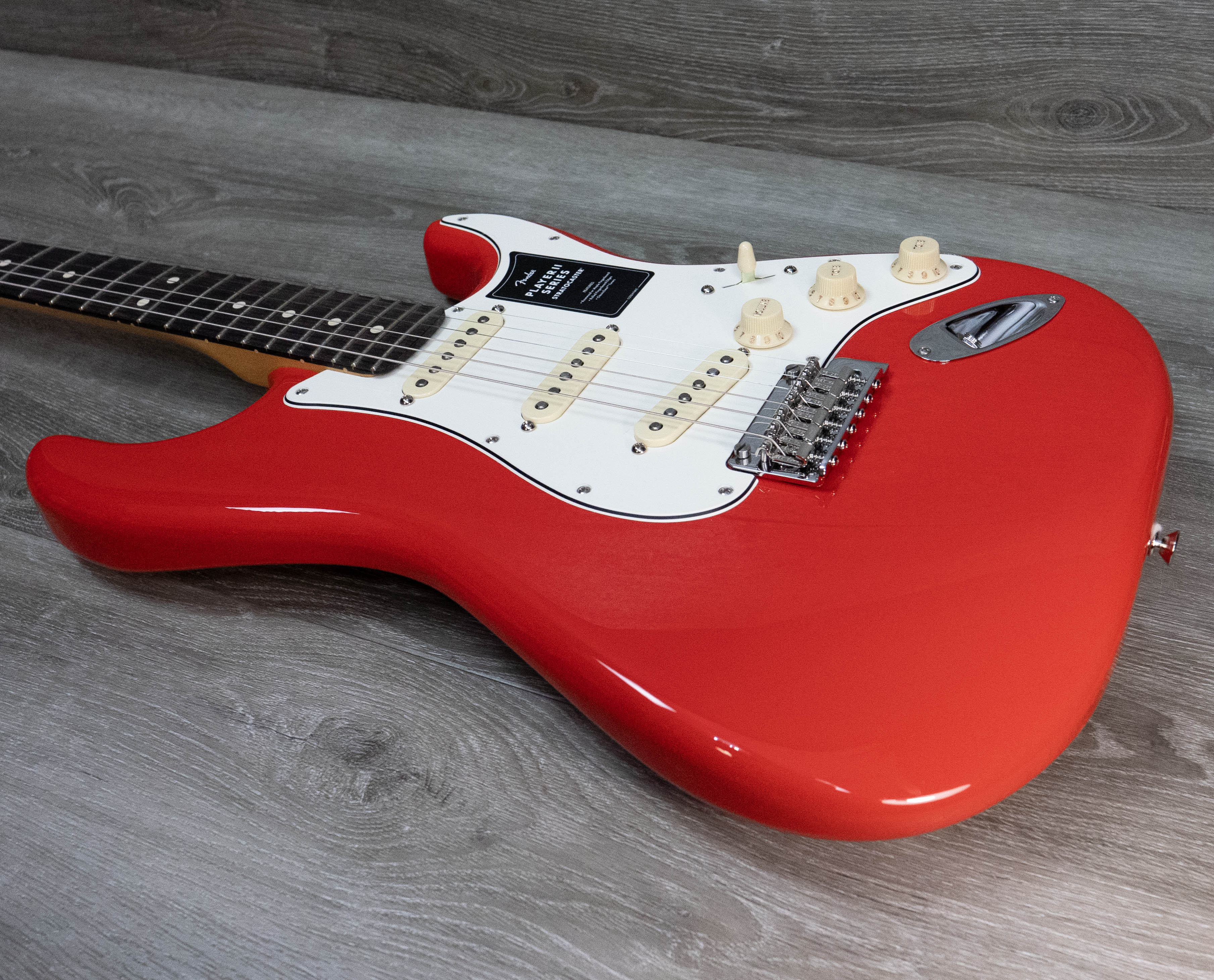 Fender Player II Stratocaster, Rosewood Fingerboard, Coral Red – A