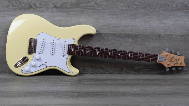 Pre-Owned PRS SE Silver Sky, Moon White