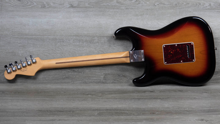 Fender Player II Stratocaster, diapasón de arce, acabado Cherry Burst envejecido