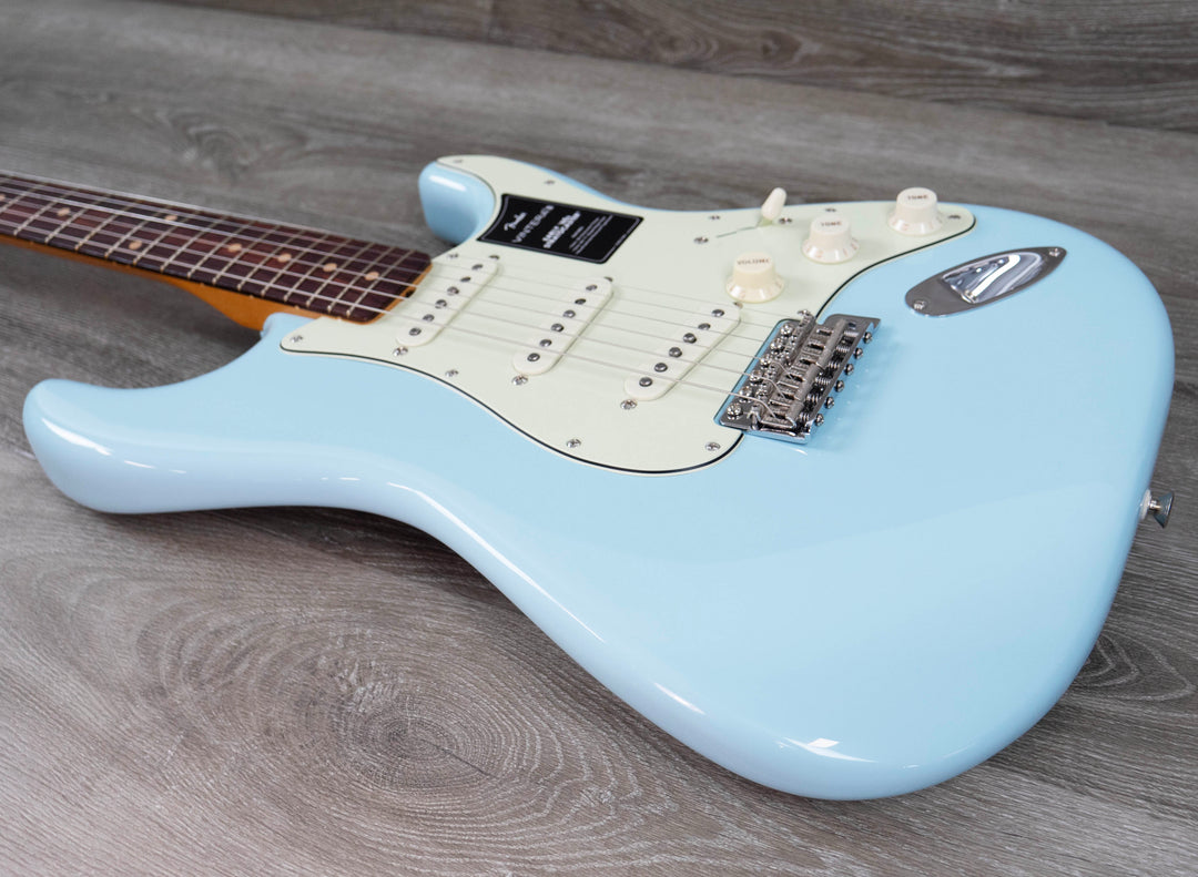 Fender Vintera III Early '60s Stratocaster, Rosewood Fingerboard, Sonic Blue