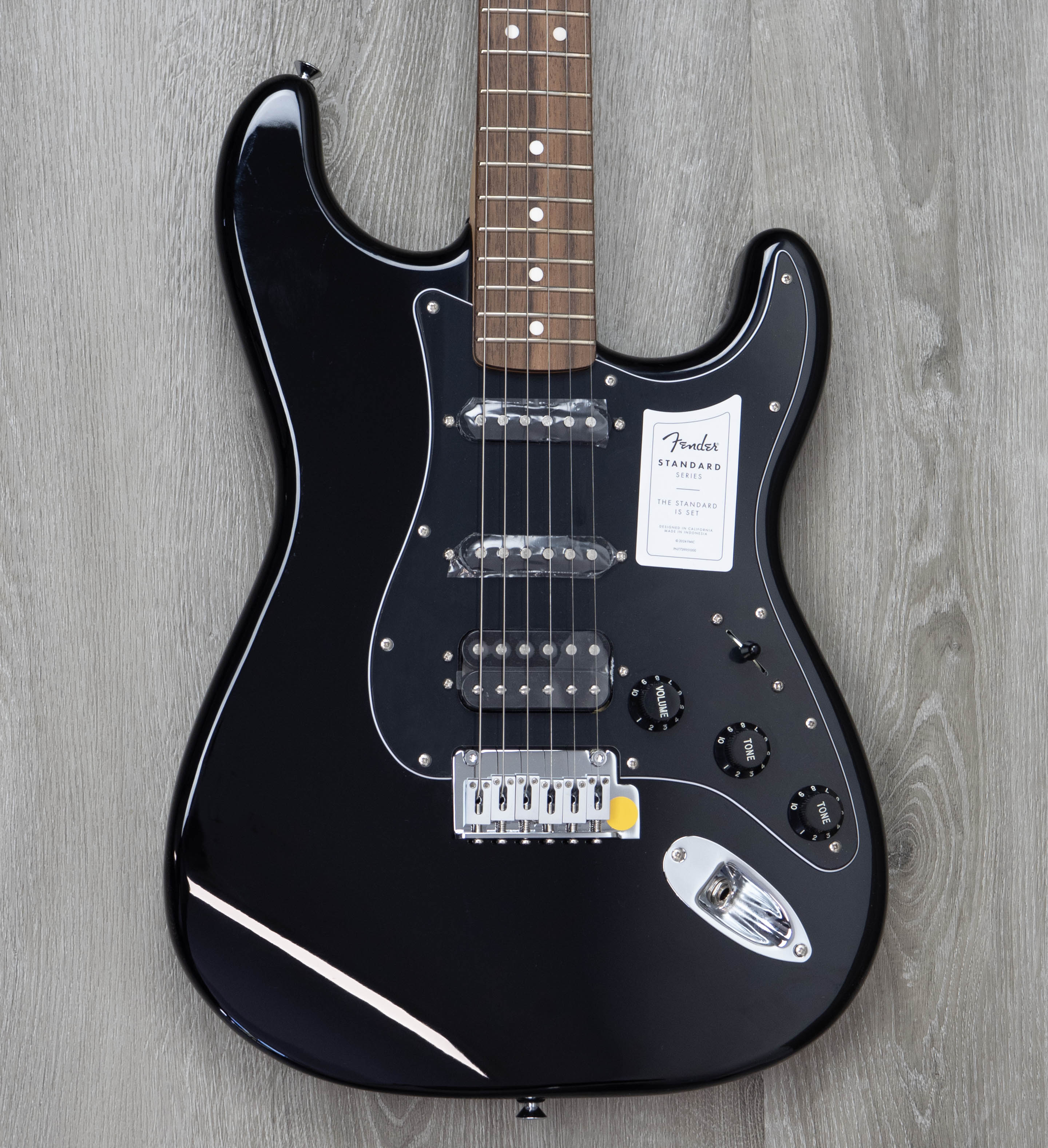 Fender Standard Stratocaster HSS, Laurel Fingerboard, Black – A