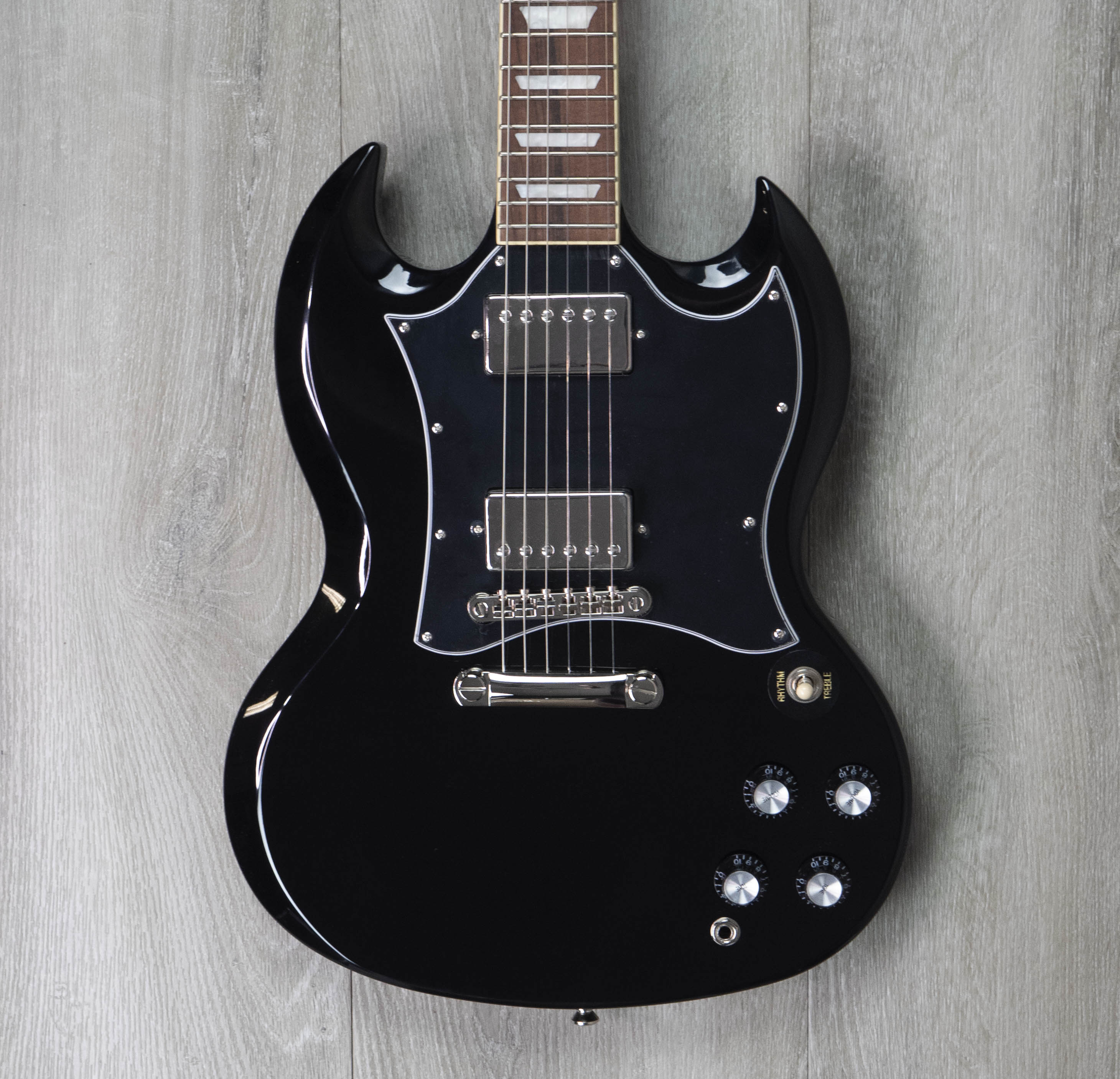 Epiphone SG Standard, Ebony – A Strings