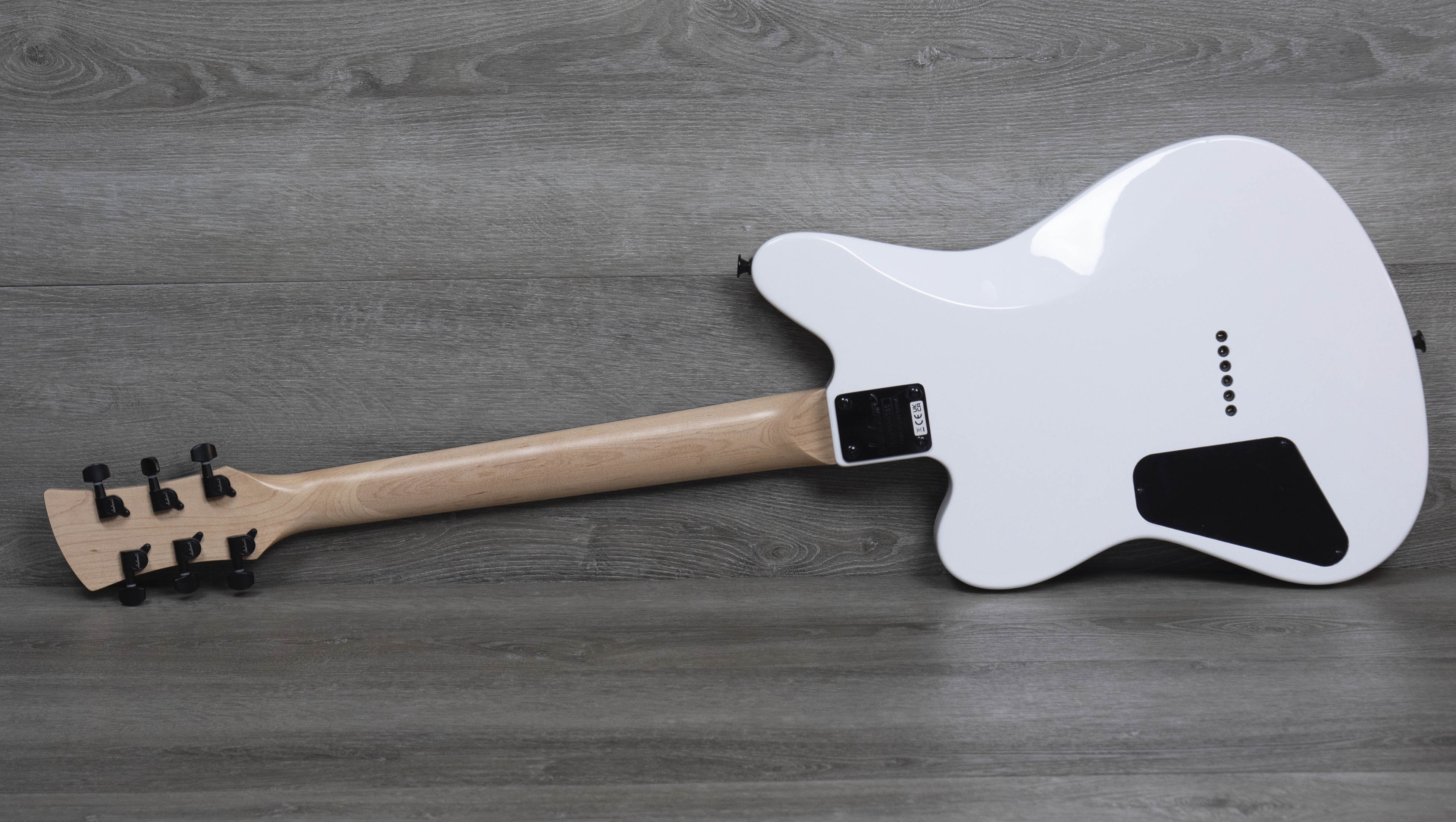 Jackson JS Series Surfcaster JS22 HT - Snow White – A Strings