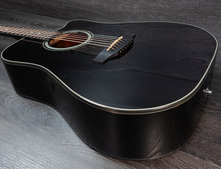 Guitare Dreadnought Takamine GD15CE-BLK à pan coupé, table en épicéa noir, dos en acajou avec micro TP-4T