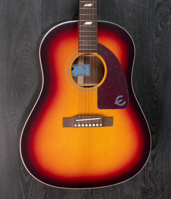 Guitarra electroacústica Epiphone Masterbilt Texan, color cerezo descolorido