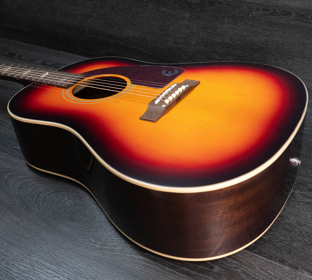 Guitarra electroacústica Epiphone Masterbilt Texan, color cerezo descolorido