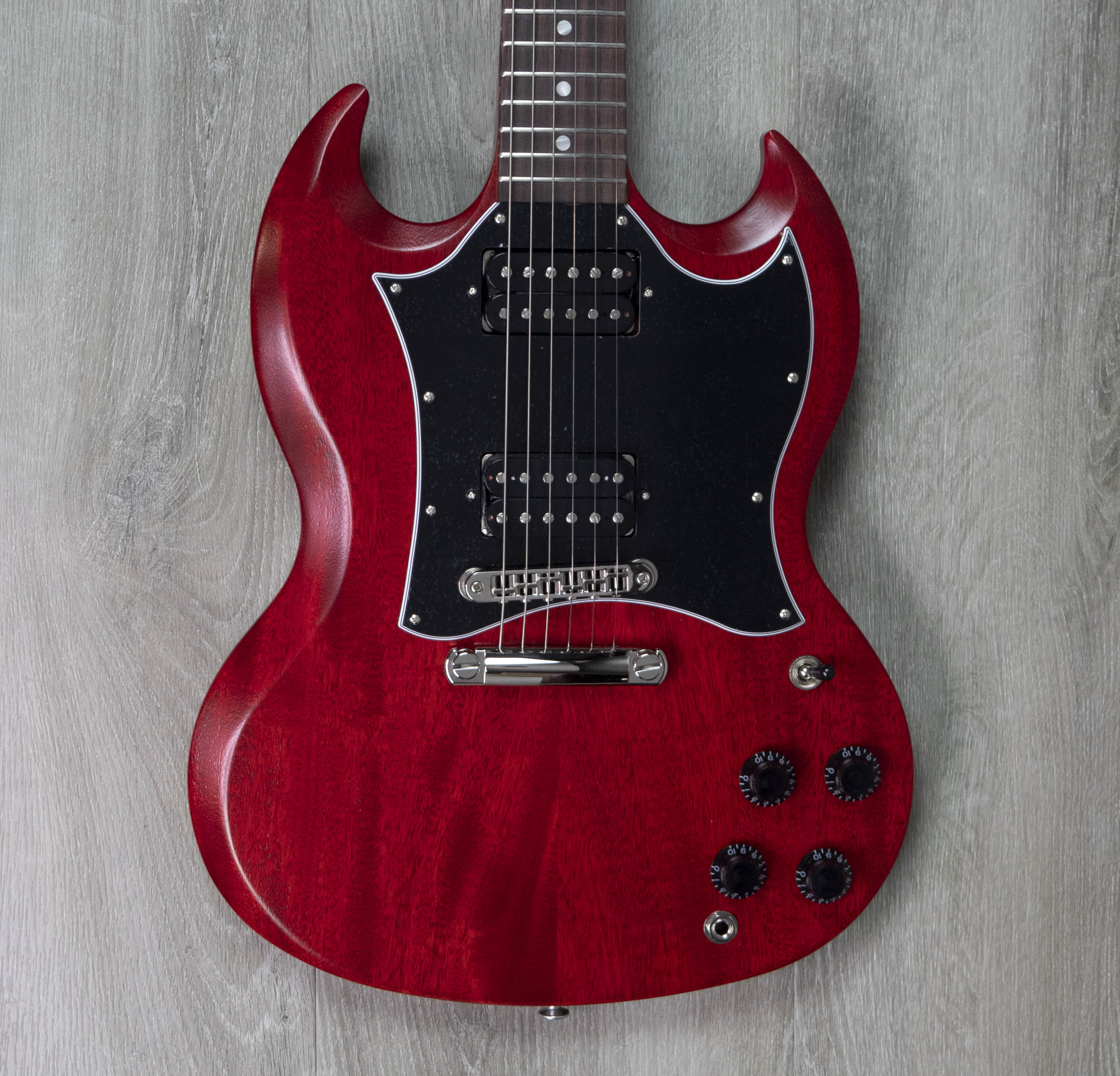 Gibson SG Tribute, Vintage Cherry Satin – A Strings