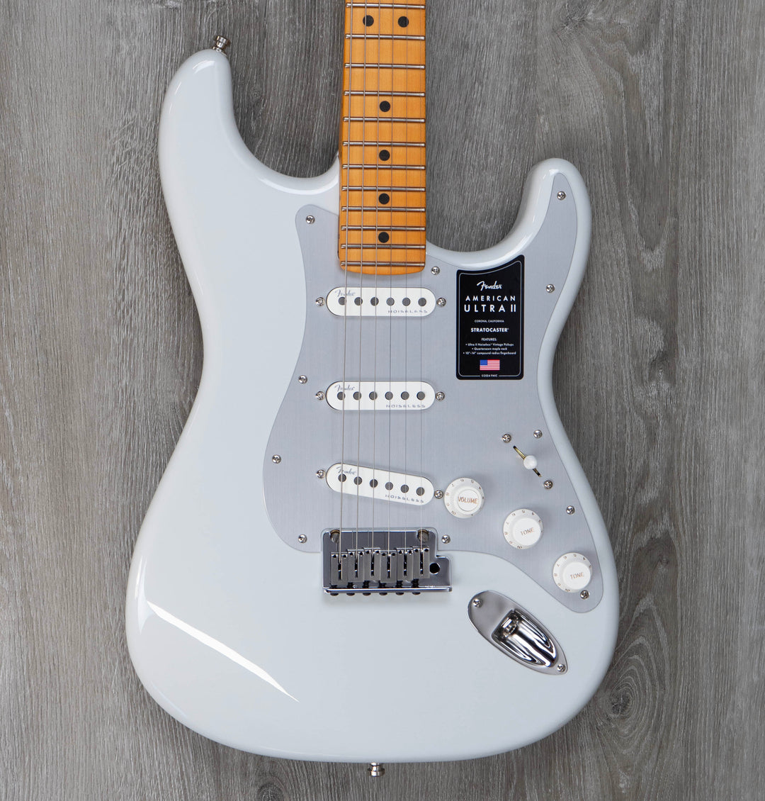 Fender American Ultra II Stratocaster, Maple Fingerboard, Avalanche