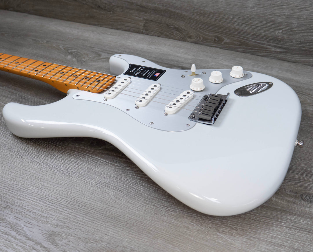 Fender American Ultra II Stratocaster, Maple Fingerboard, Avalanche