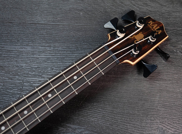 Ukelele bajo electroacústico Kala Nomad U-Bass