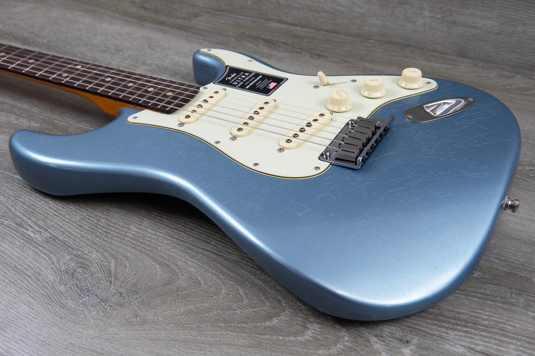 Fender Ultra Luxe Stratocaster, diapasón de arce, Sunburst de 2 colores